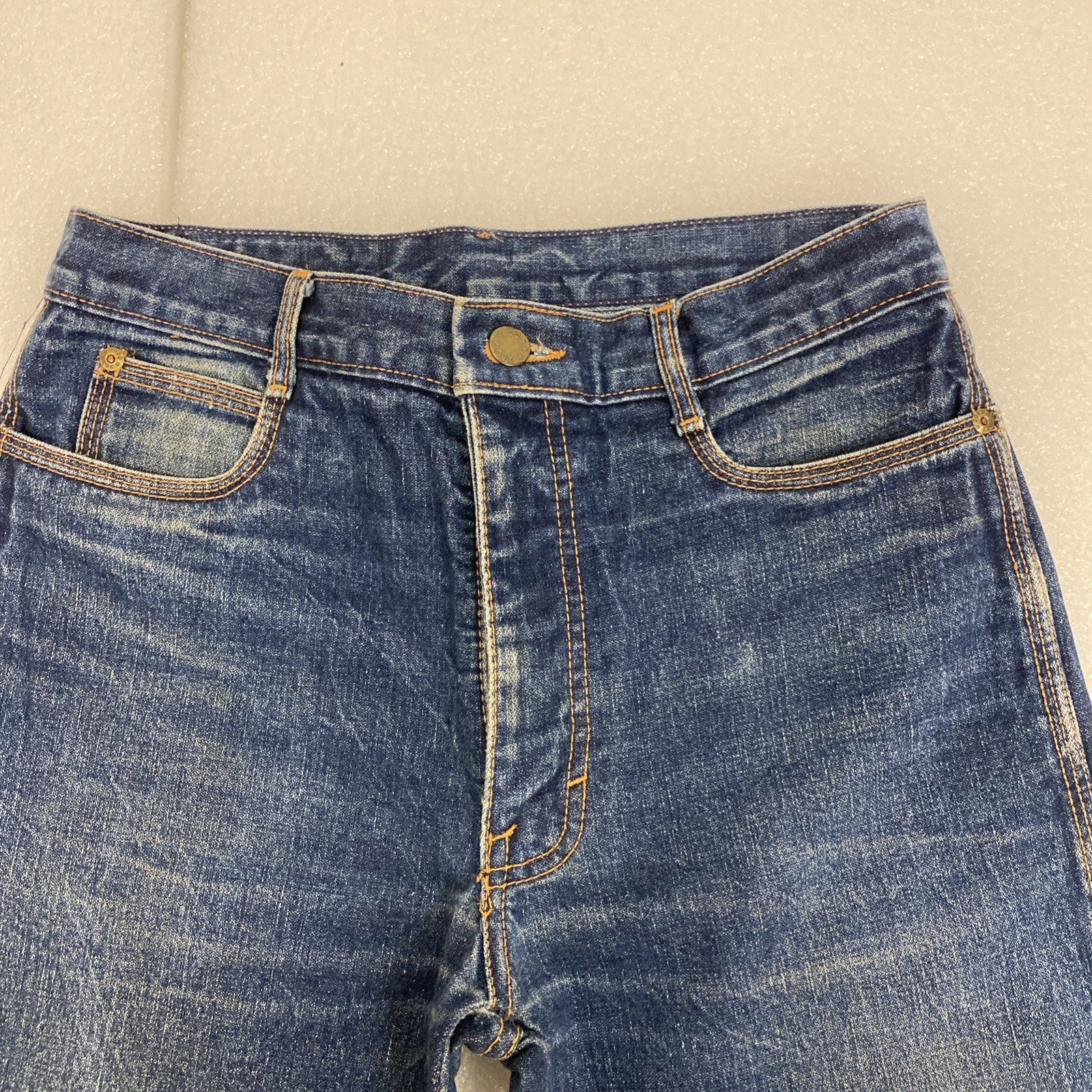 1980s Vintage 2022 Denim Jeans 5 pockets Hemmed 30×29