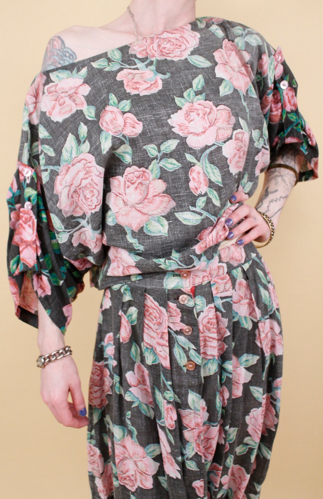 80s Vtg Gauzy Cotton Rose Print Black Pink Floral Drop Crotch Pant Set W27-30″