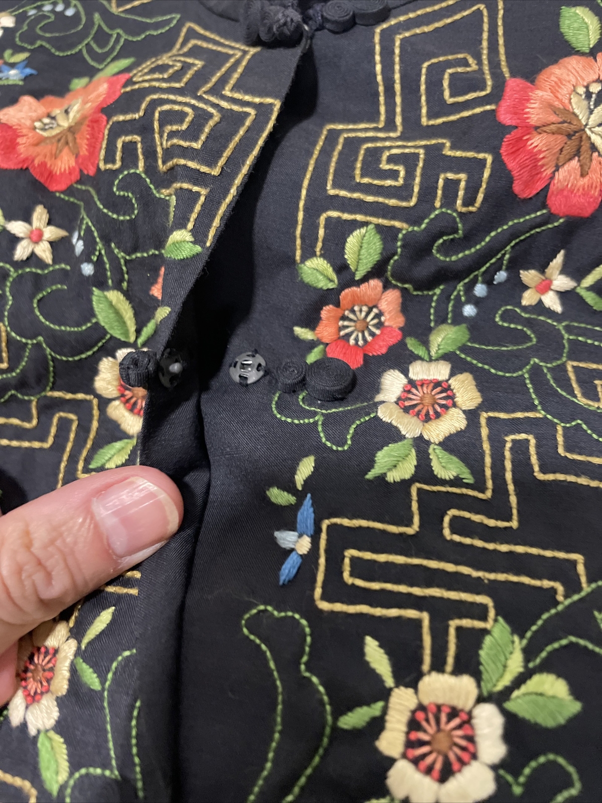 Vintage Daffodil Top Women’s SM Asian Oriental Chinoiserie Embroidered Floral