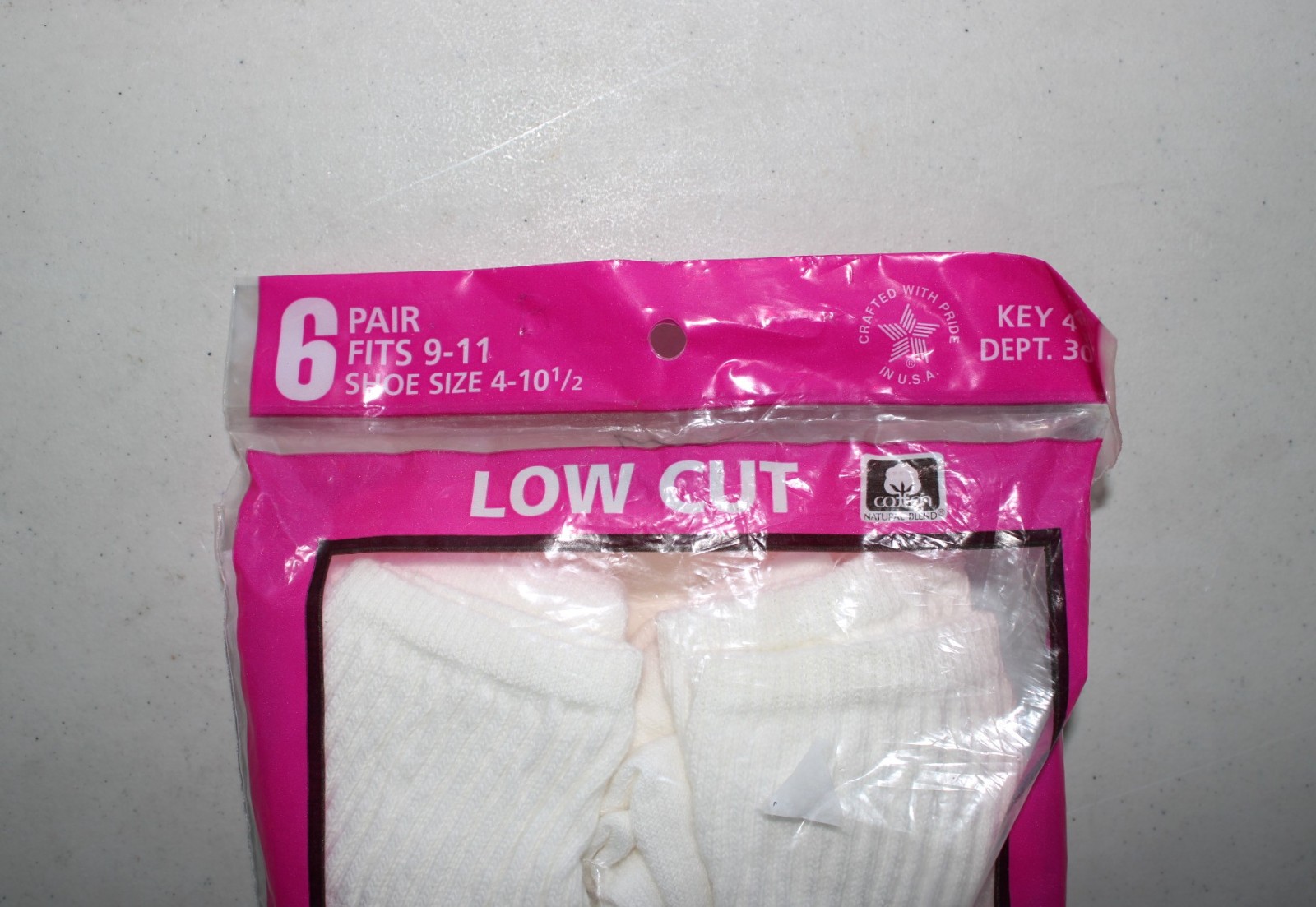 NOS OPEN PACKAGE 6 Pair Athletech Low Cut Womens Socks Fits 9-11 Shoe 4-10 1/2