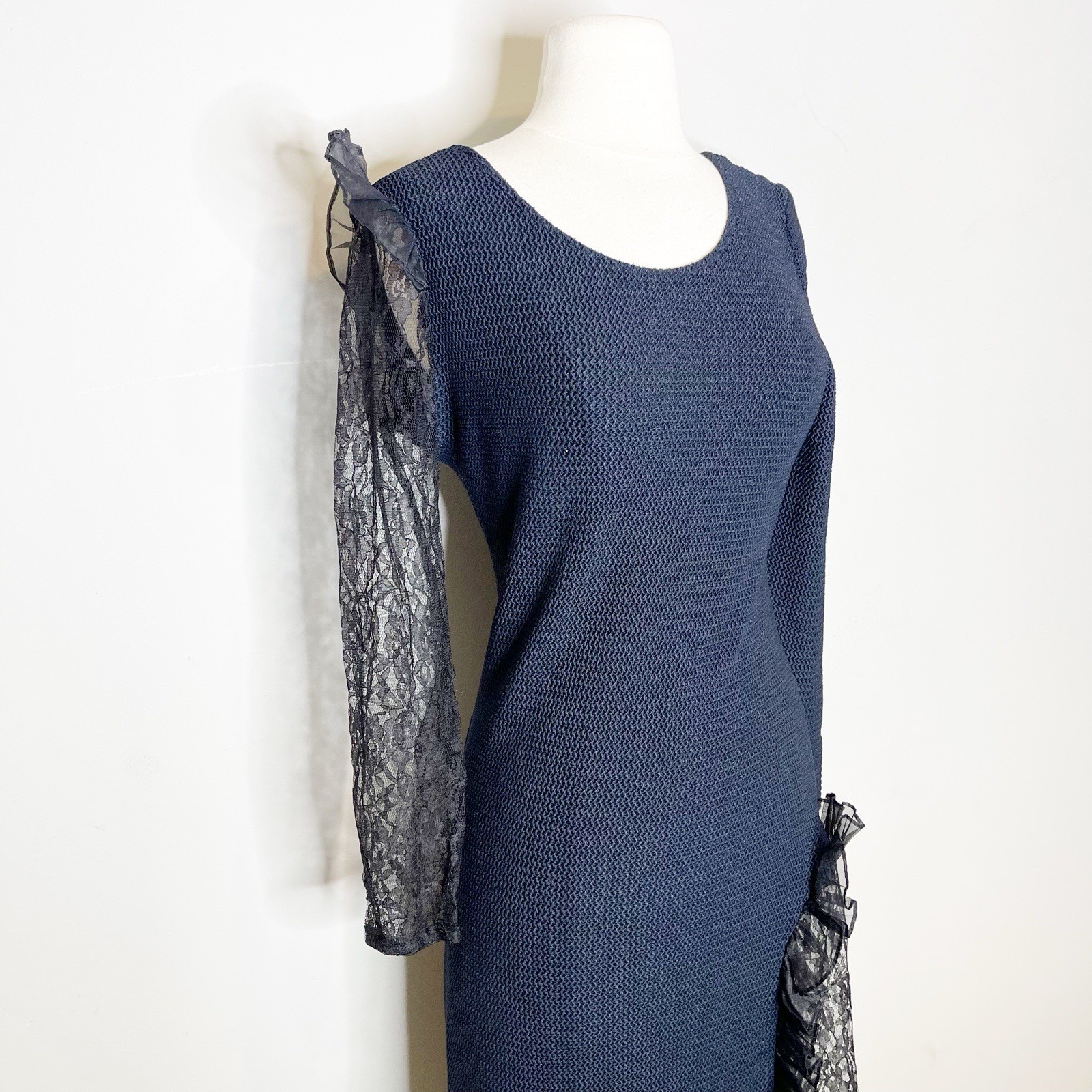 Diamond’s Run Black Flirty Formal Dress Size 13/14 Black Pencil Lace Stretch Fit