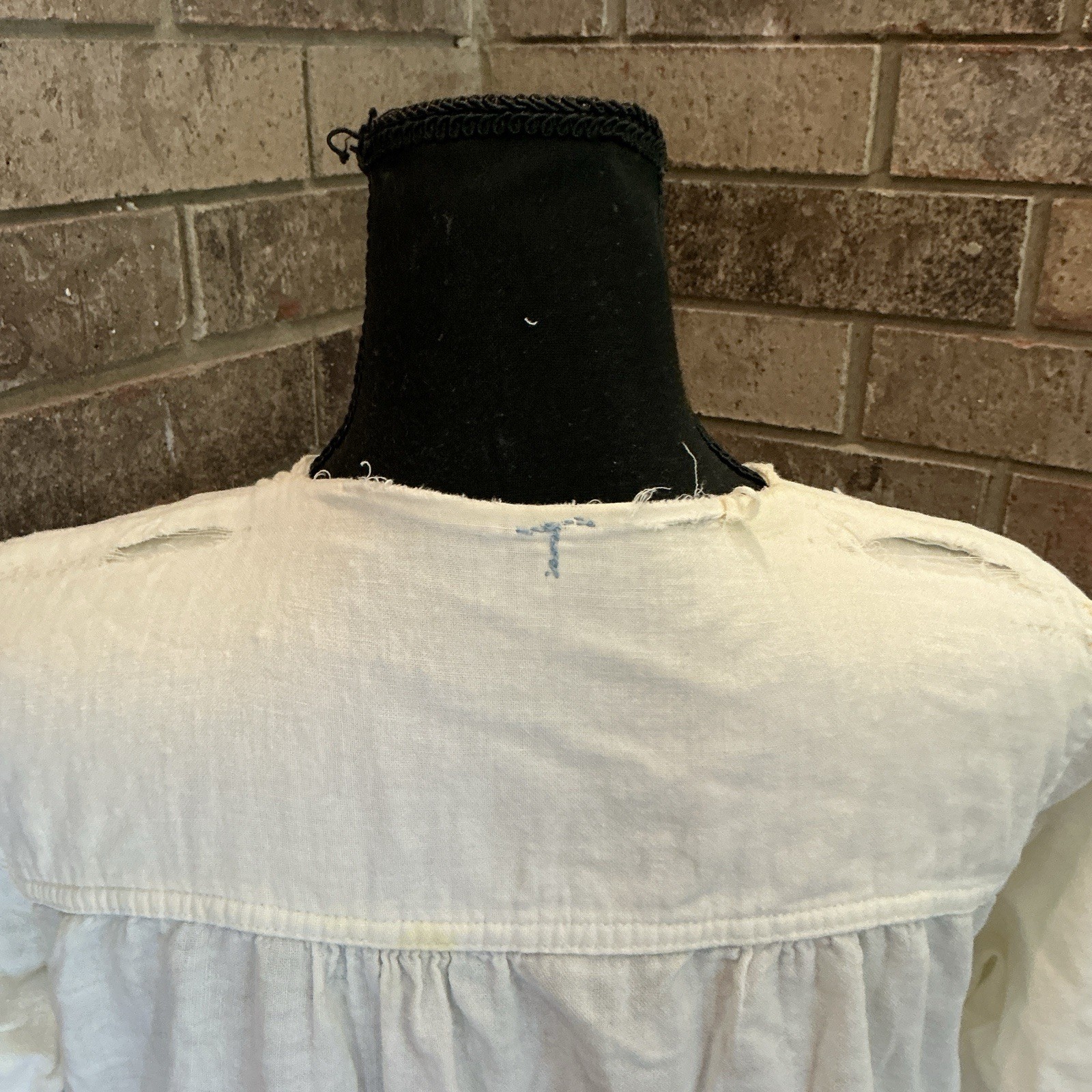 Antique Victorian Cotton Nightgown Women’s Size L V-Neck Button Front Gown #24F4