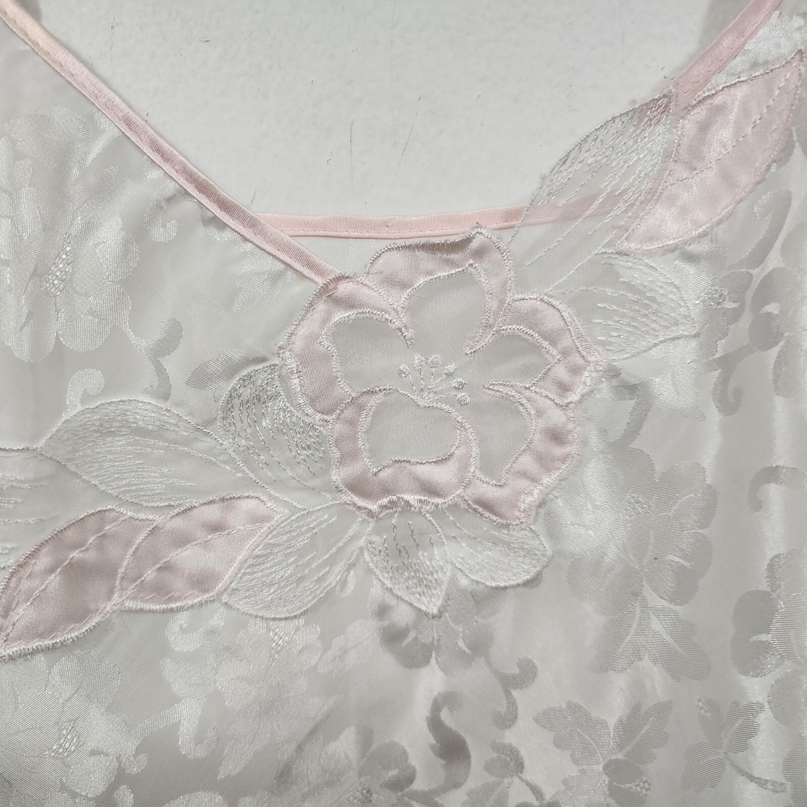 Vintage Lucie Ann ll White Satin Cami Camisole Intimate Top Floral Size 34