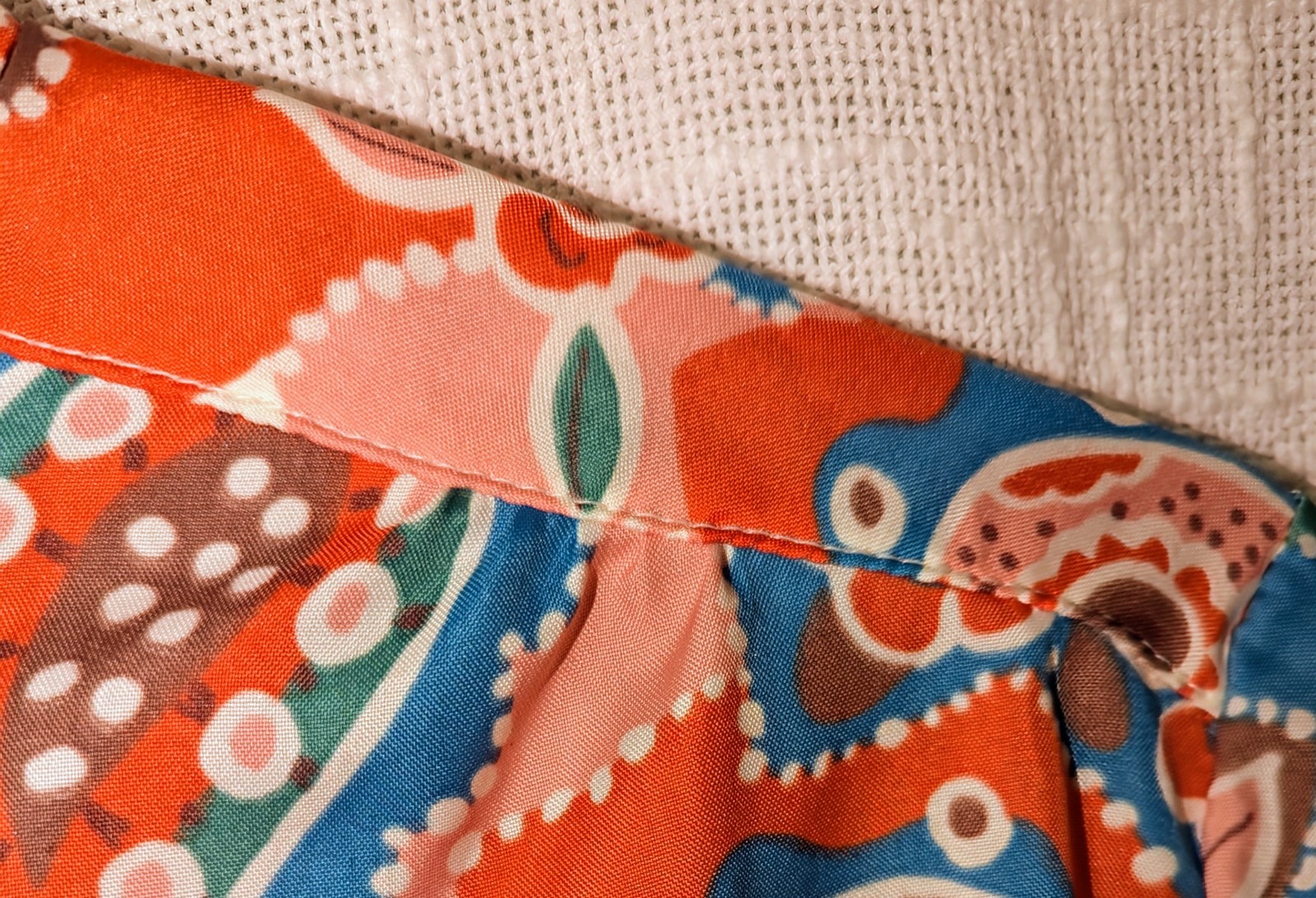 Vibrant Vintage 70s/80s Blouse – D.K. GOLD by Donkenny – Made in USA – M/L