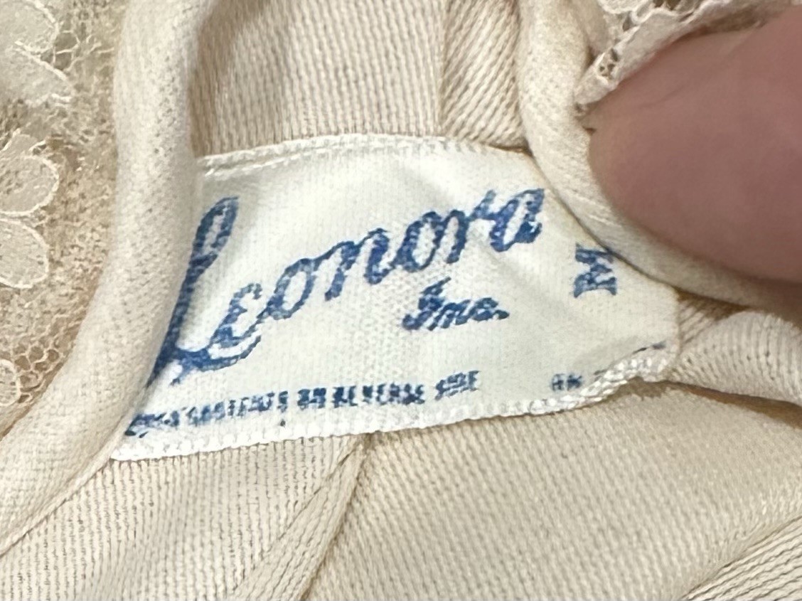 Vintage Leonora Nightgown Ivory Lace Trim Prairie Romantic Cottagecore M