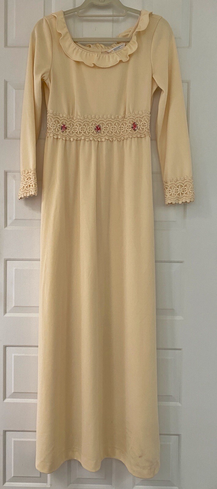 Vintage Maxi Formal Dress Gown Yellow Lace Roses Pullover JC Penney Fashions 70s