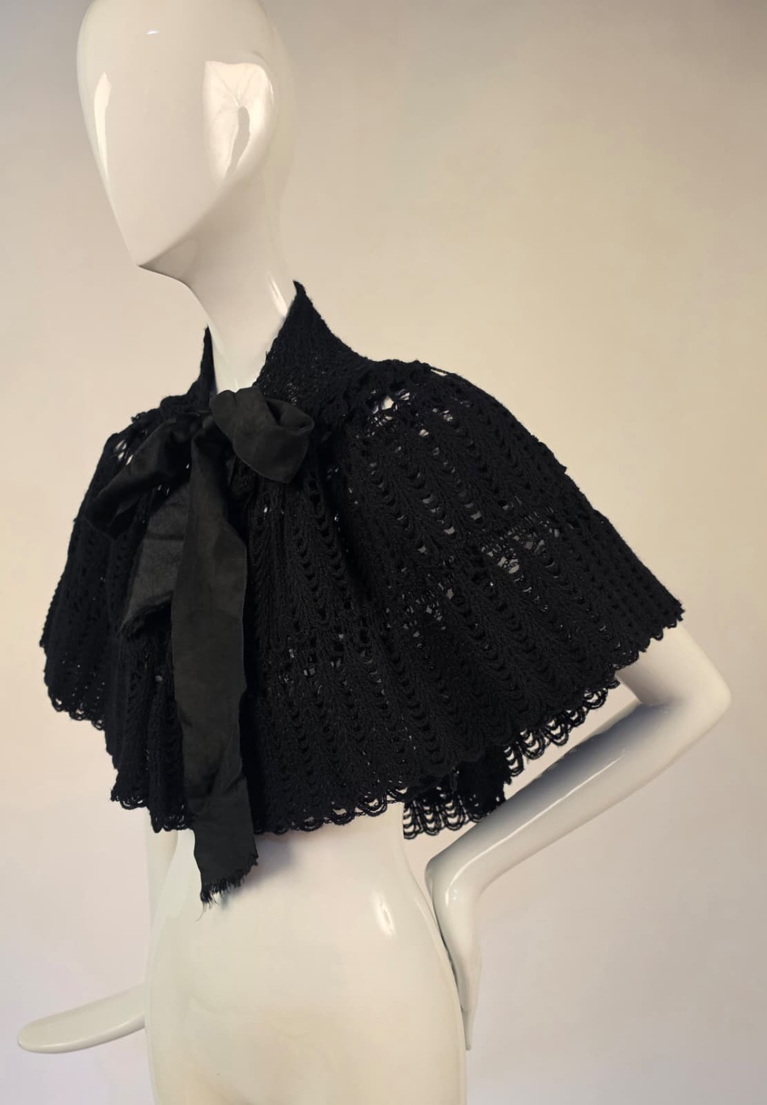 VICTORIAN 19TH C BLACK HAND KNIT CAPE W SILK TIES FOR DRESS