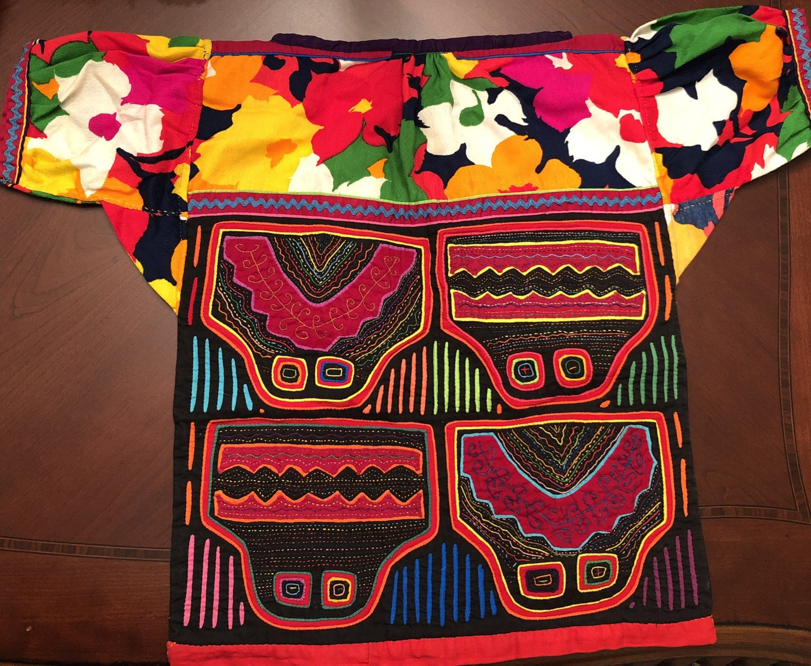 Vintage Kuna Mola Art Blouse Shirt Panama Handmade Floral Embroidered 2 Panels