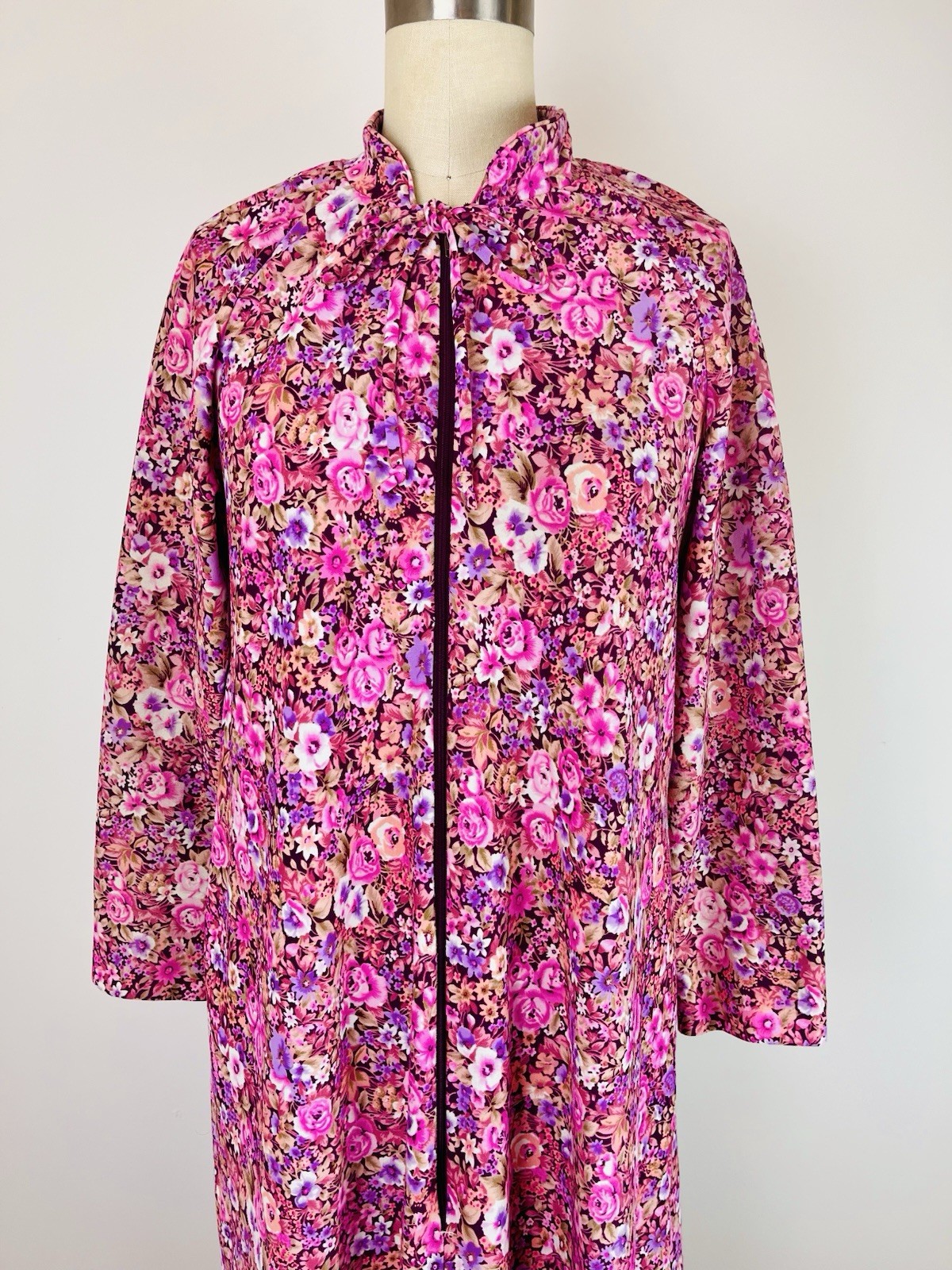 Vintage 70s Floral Flower Power Polyester Zip Up Muumuu Robe House Dress Coat M