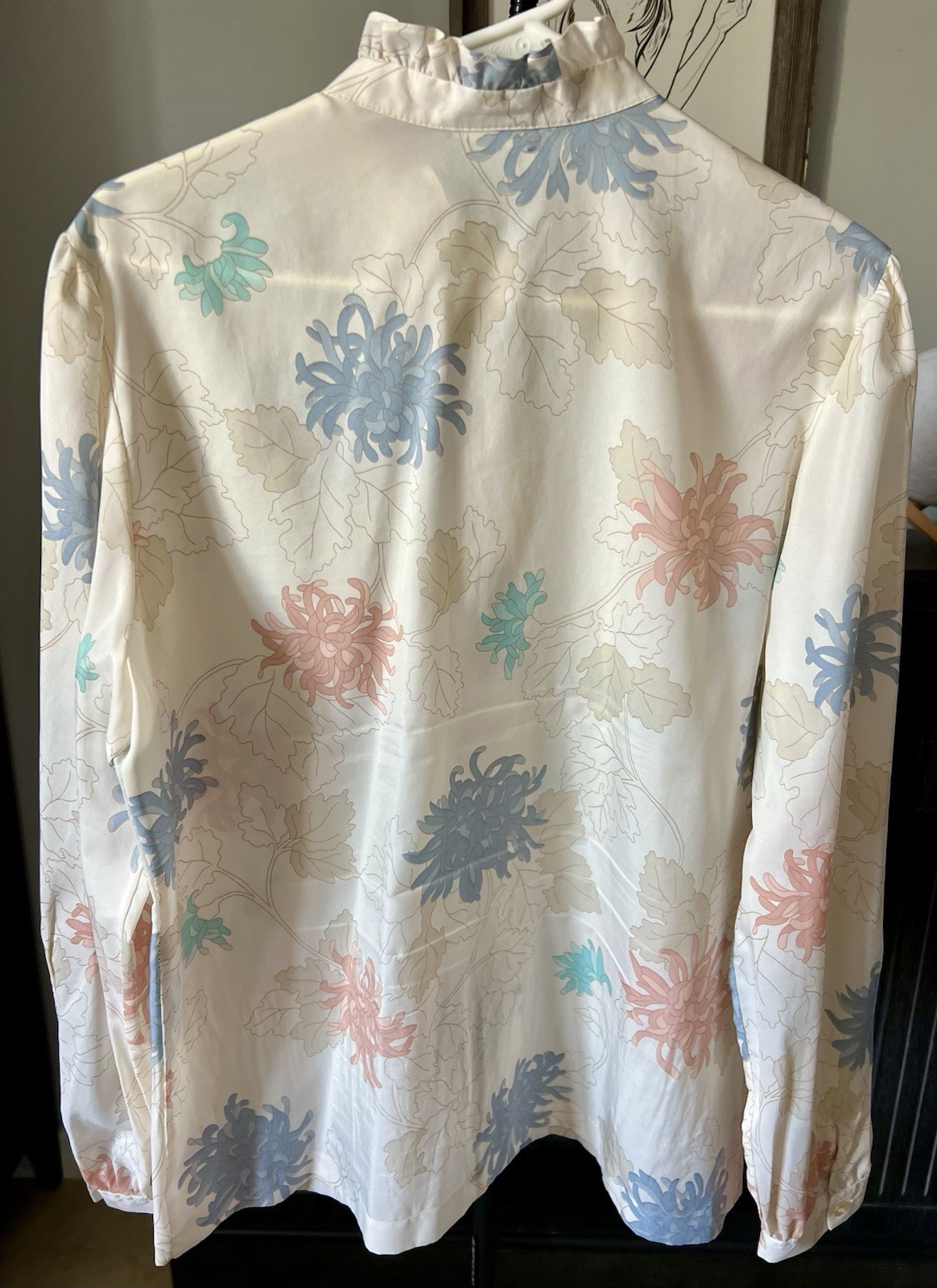 Vintage Cream & Pastel Chrysanthemum Flower Ruffle Blouse, XL