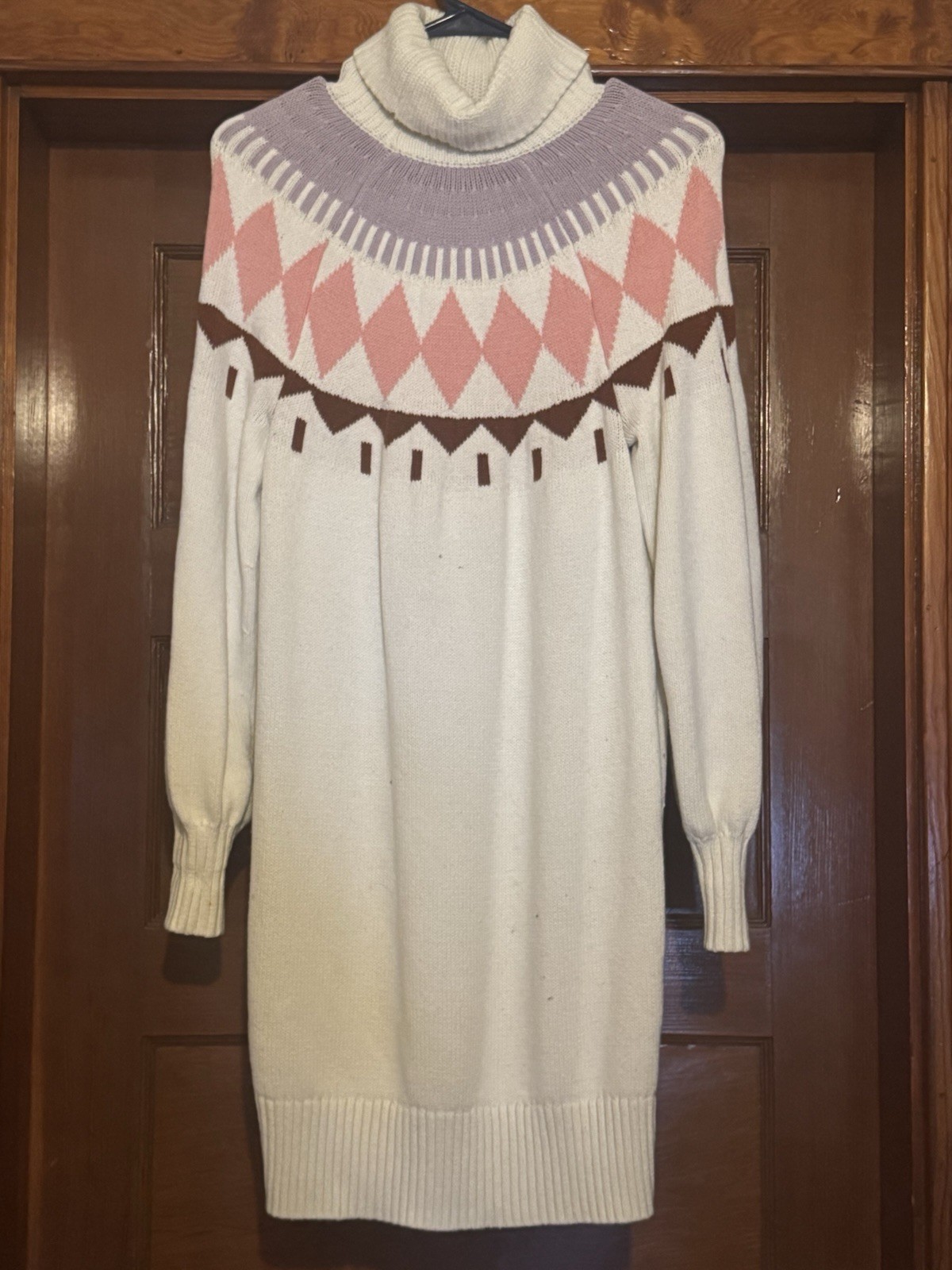 VERY WARM! Free Assembly Size: S. Oversized Sweater Dress. 95% Cotton/5% Wool.