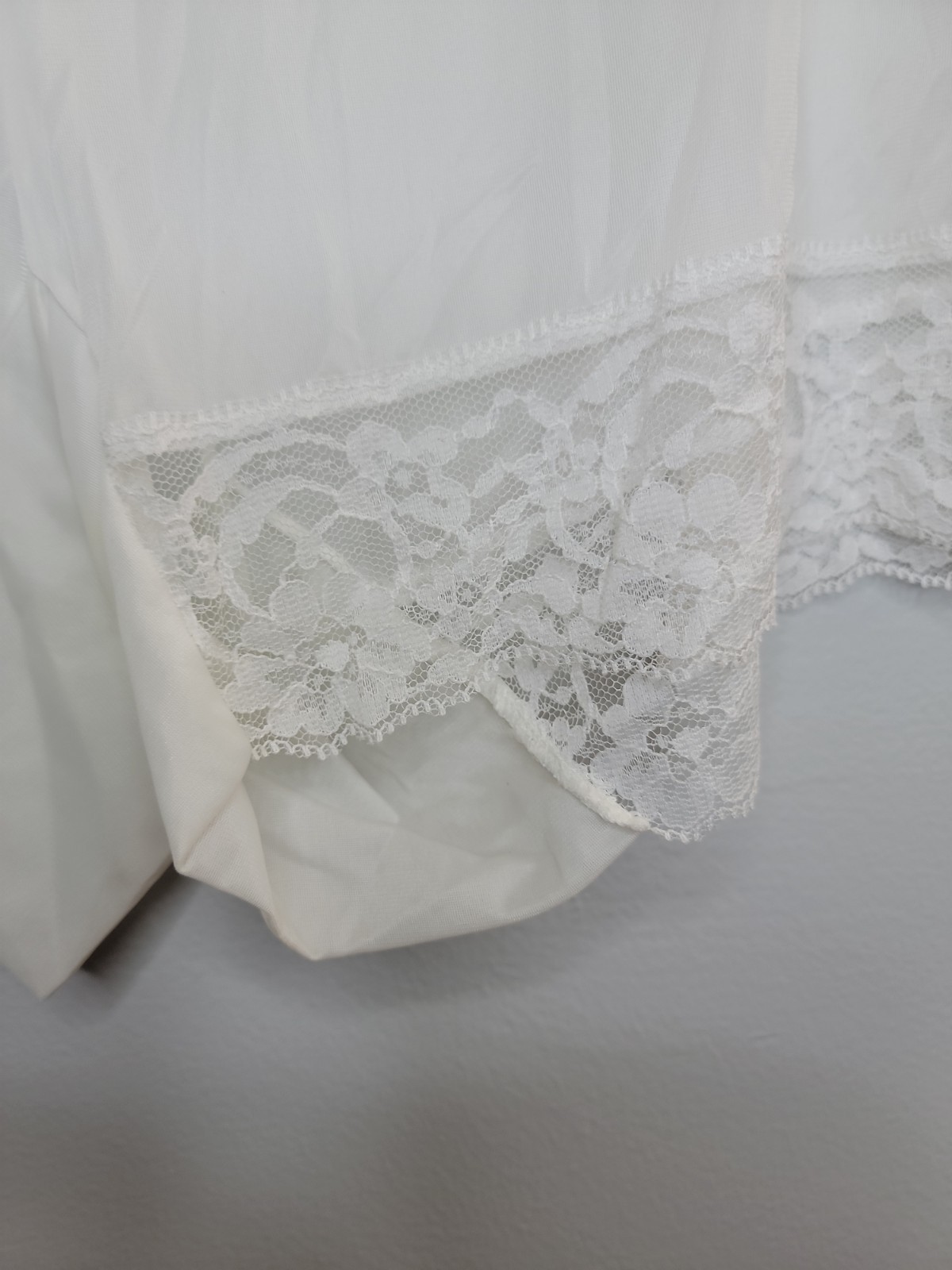 Vintage Vanity Fair Tricot Nylon White Slip Shorts Lace Detail Size 7