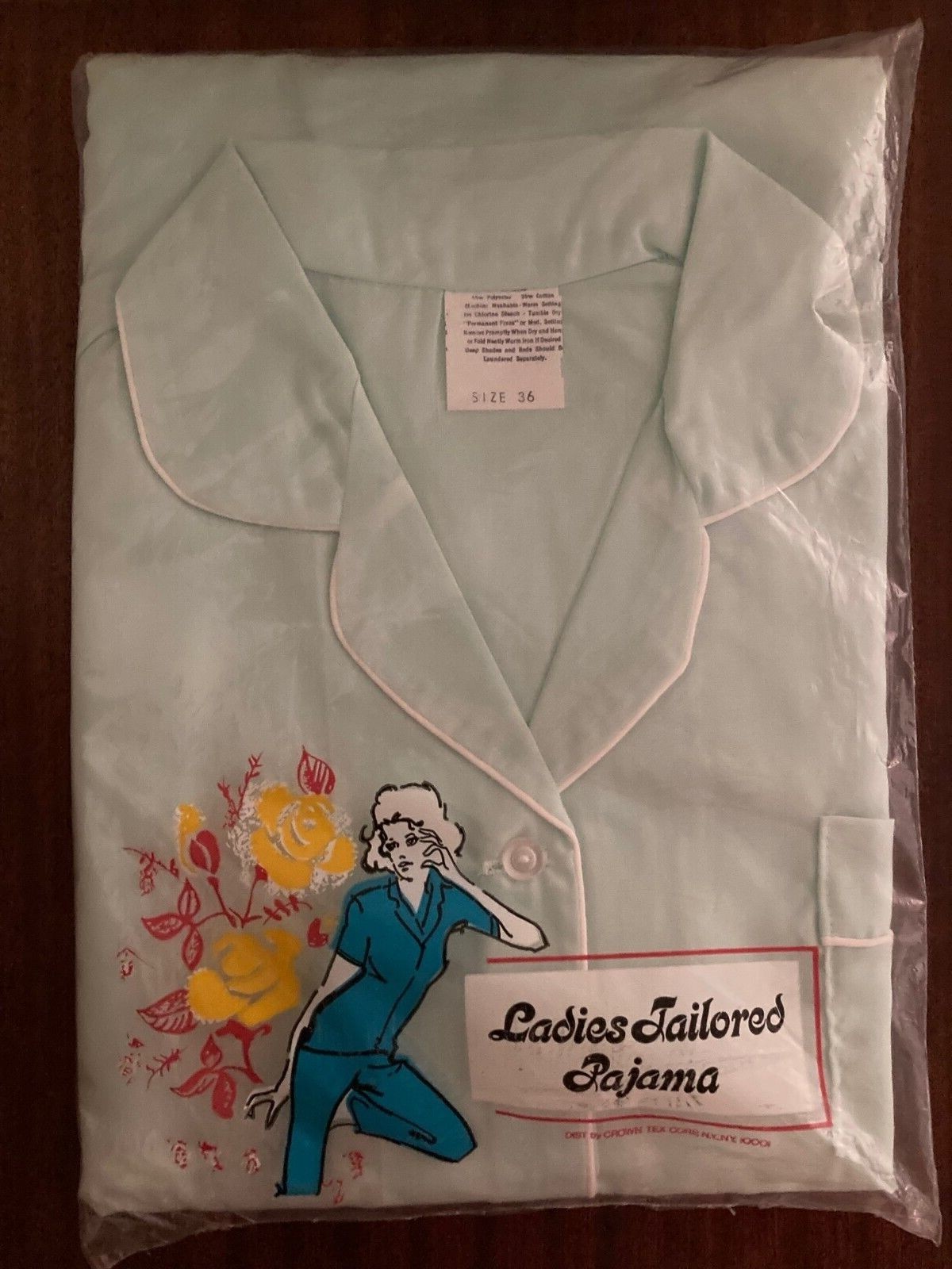 Vintage JC Penney Classic 2-pc Pale Green Pajama Set Women’s 36 NOS