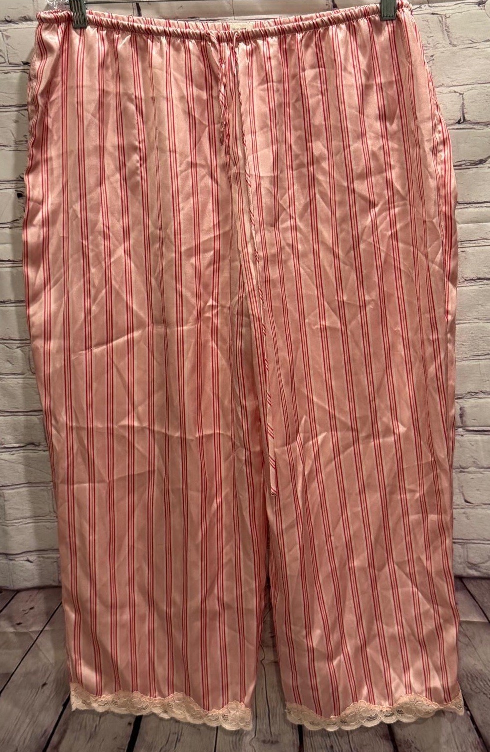 VTG 80’s CRUZ Pink/Red Striped Satin Elastic Waist Laced Cuffs Pajama Pants L