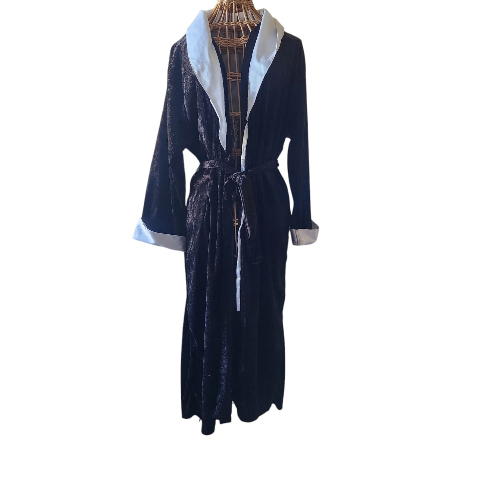 Vintage Audrey Lane Women’s Black Velvet Robe White Satin Trim Belted Sz Medium