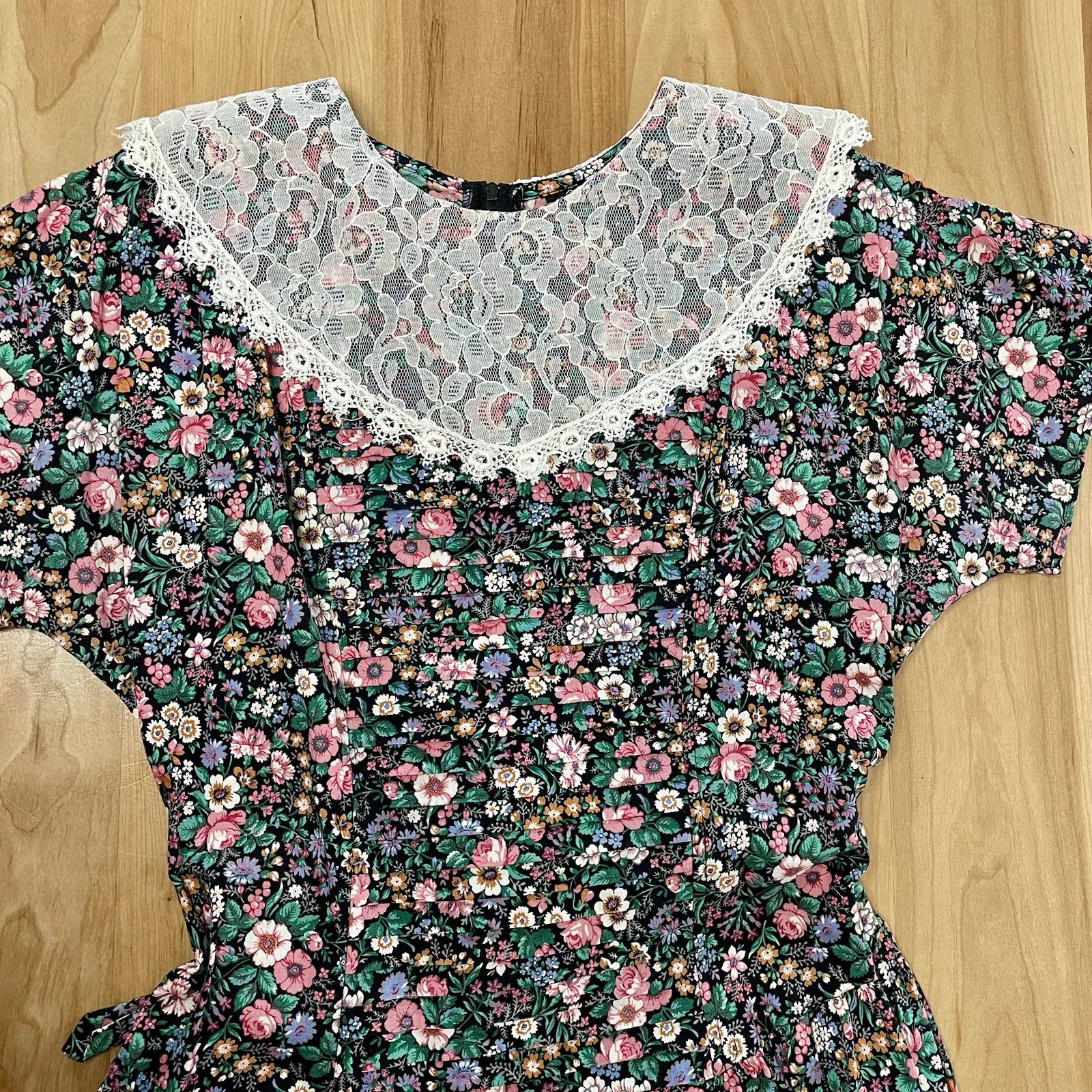 Vintage 90s Jamie Floral Lace Collar Drop Waist Cottagecore Midi Dress