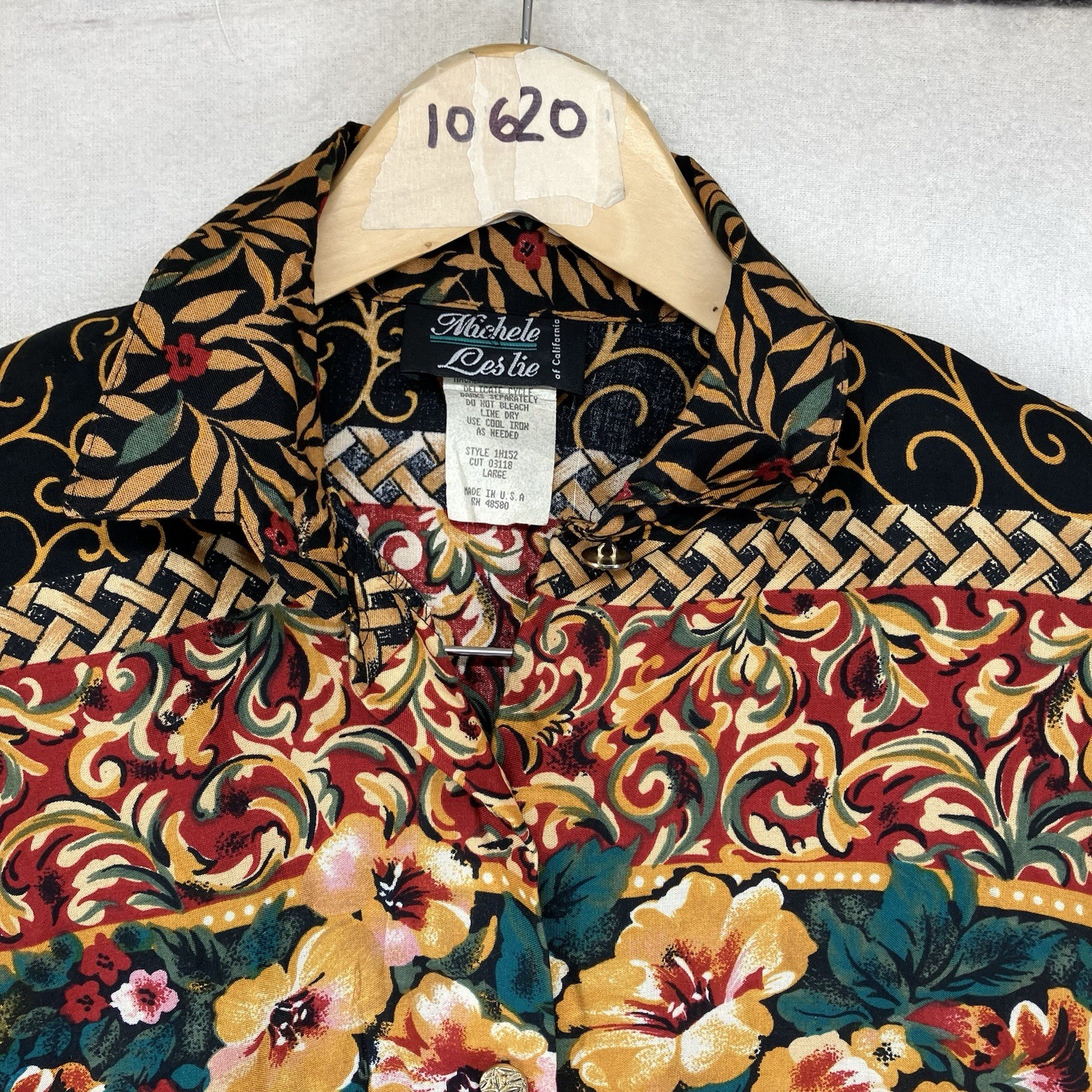 Vintage Women’s Rayon Top Large 80s 90s Designer AOP Floral Hibiscus Gold Button