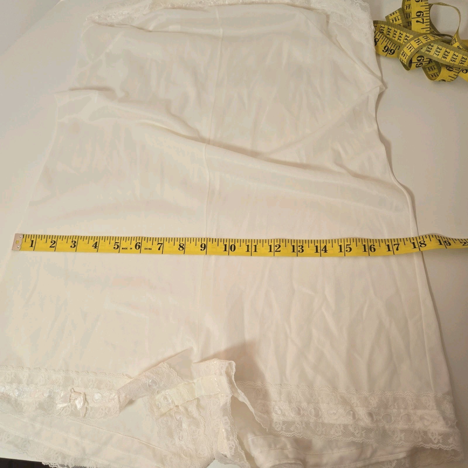 Teddy Shorts Romper Vtg Ivory Lace Trim Lingerie Size S Adjustable Straps USA
