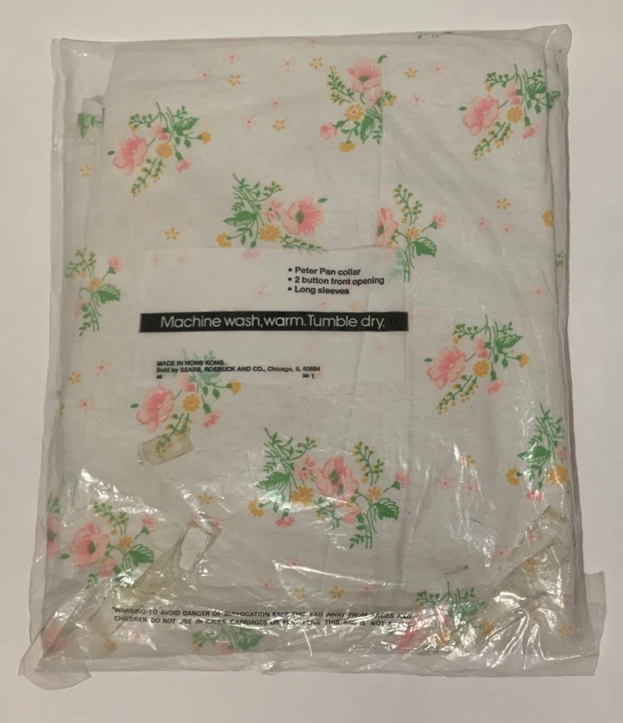 Vintage Sears Cotton Flannel Long Night Gown M Floral Design Peter Pan Style M