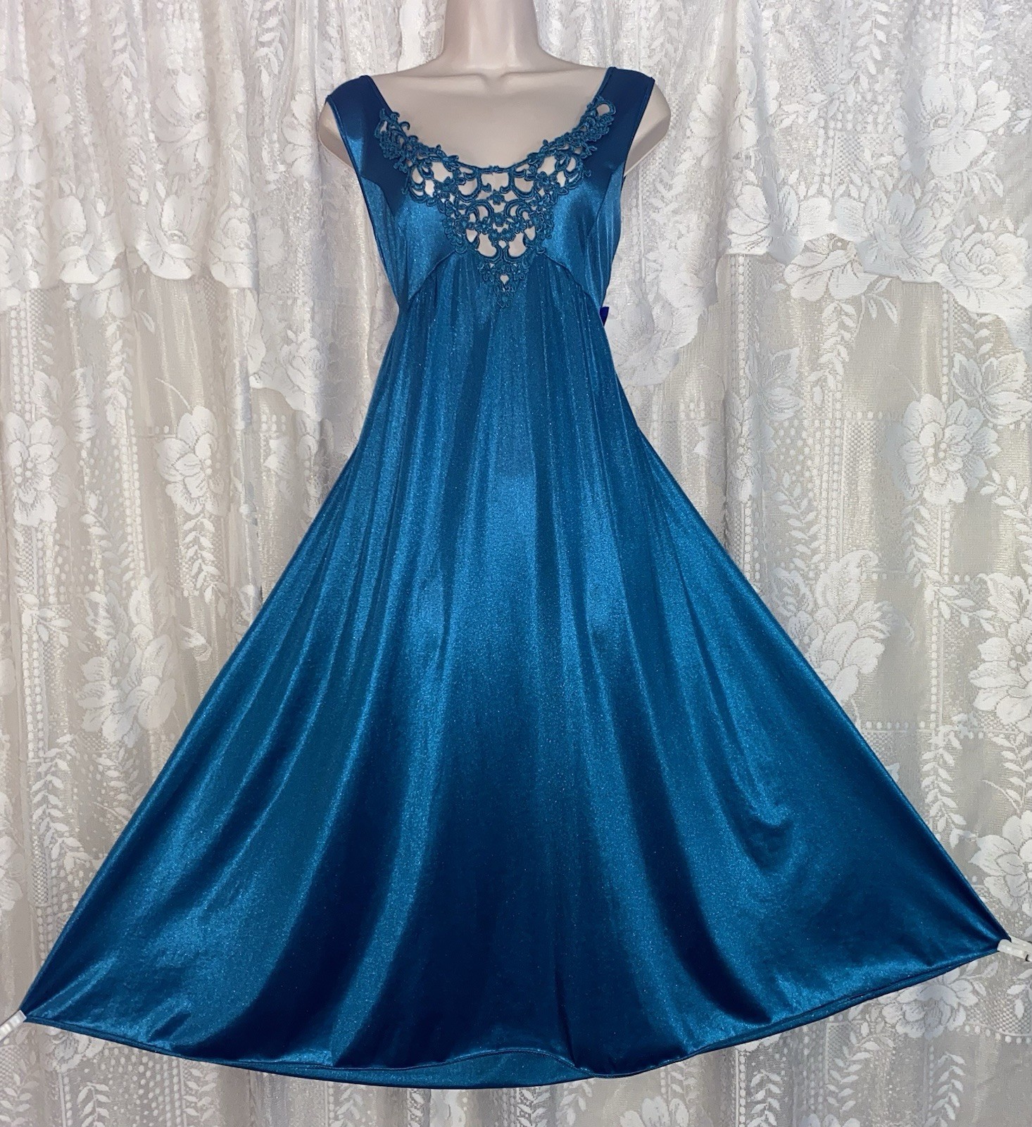 VTG L XL LOVELY TEAL Nylon Nightgown Negligee w Inset Crochet Style Lace