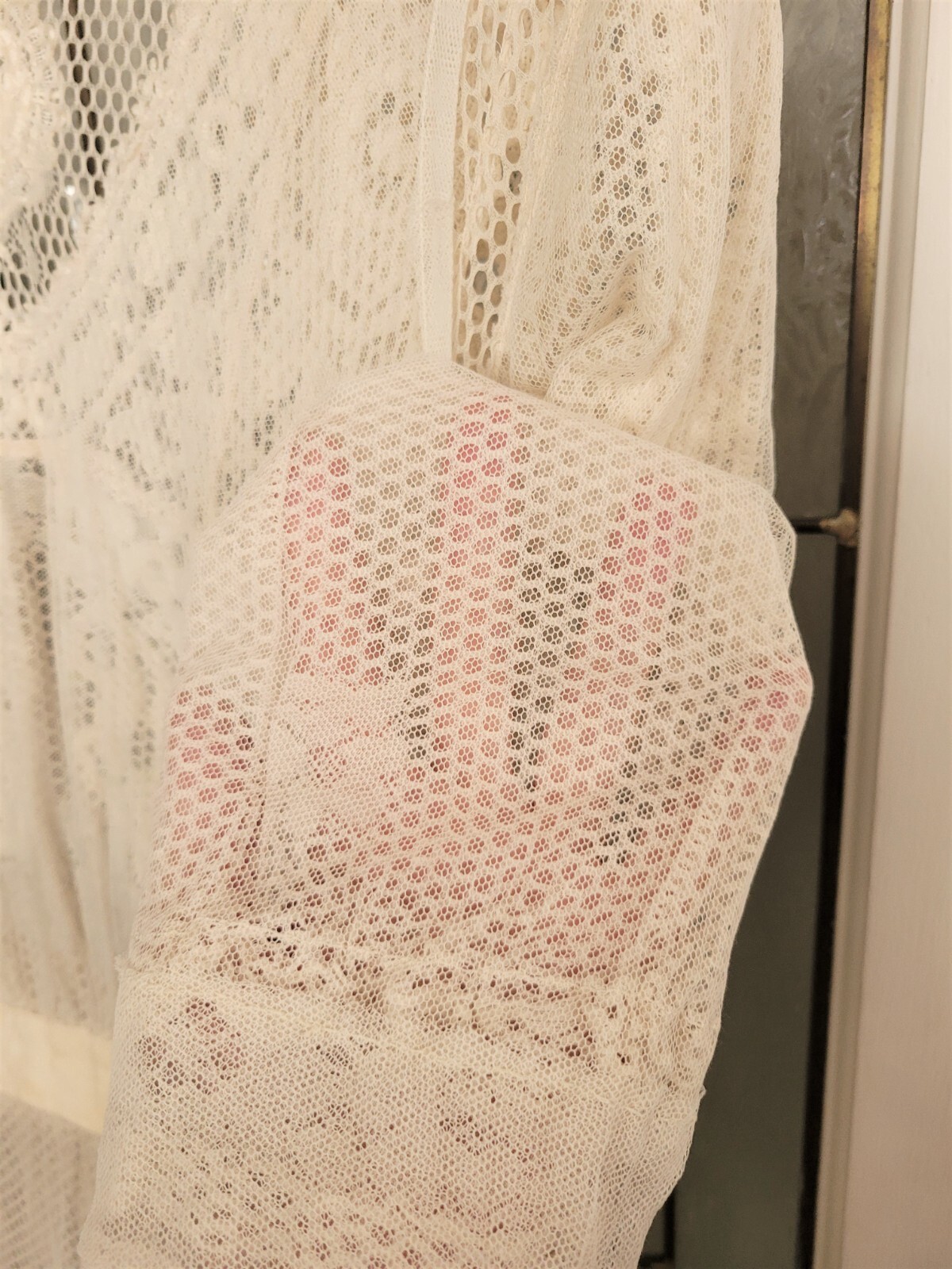 ANTIQUE EDWARDIAN IVORY WOVEN MESH NET DRESS ORNATE IRISH CROCHET WORK BOBINET
