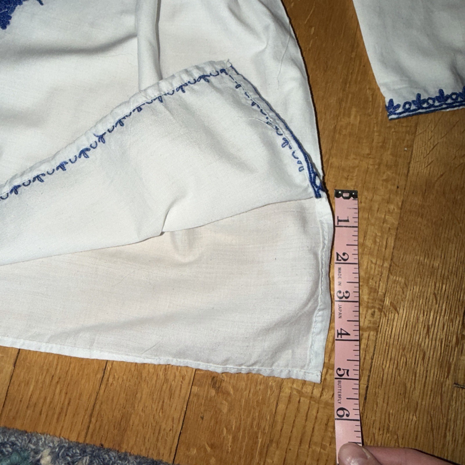 Vintage White Lightweight Linen Blue Embroidery Island Hippie Tunic Top medium