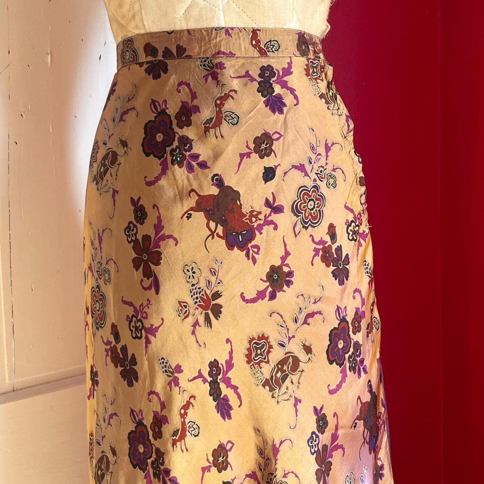 Vintage 1990s Boho Gold Satin Purple Sheen Bull & Wildcat Print Slip Skirt XS