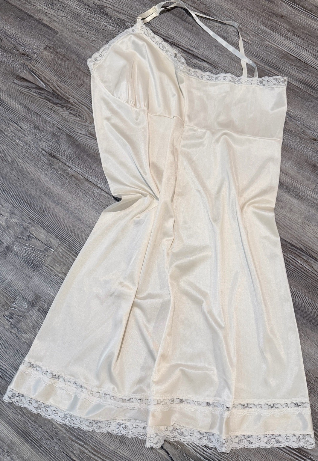 VTG 80’s USA Made Ivory Lace Trimmed Satin 100% Nylon Tricot Antron III Slip 38