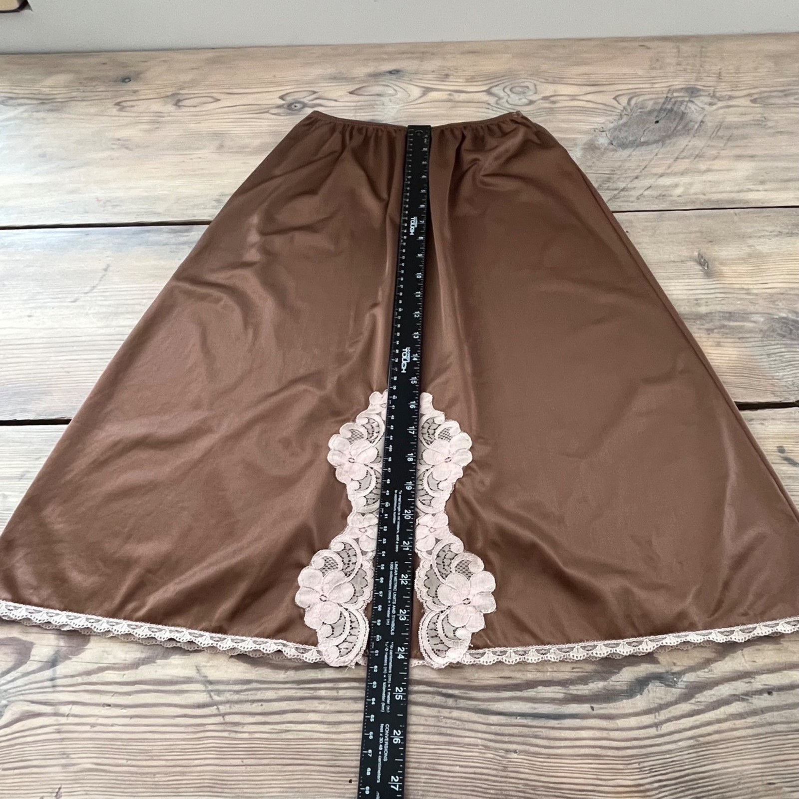 Sears Vtg Slip Skirt Womens M(27-29) Brown with Lace Detail 24″ Length