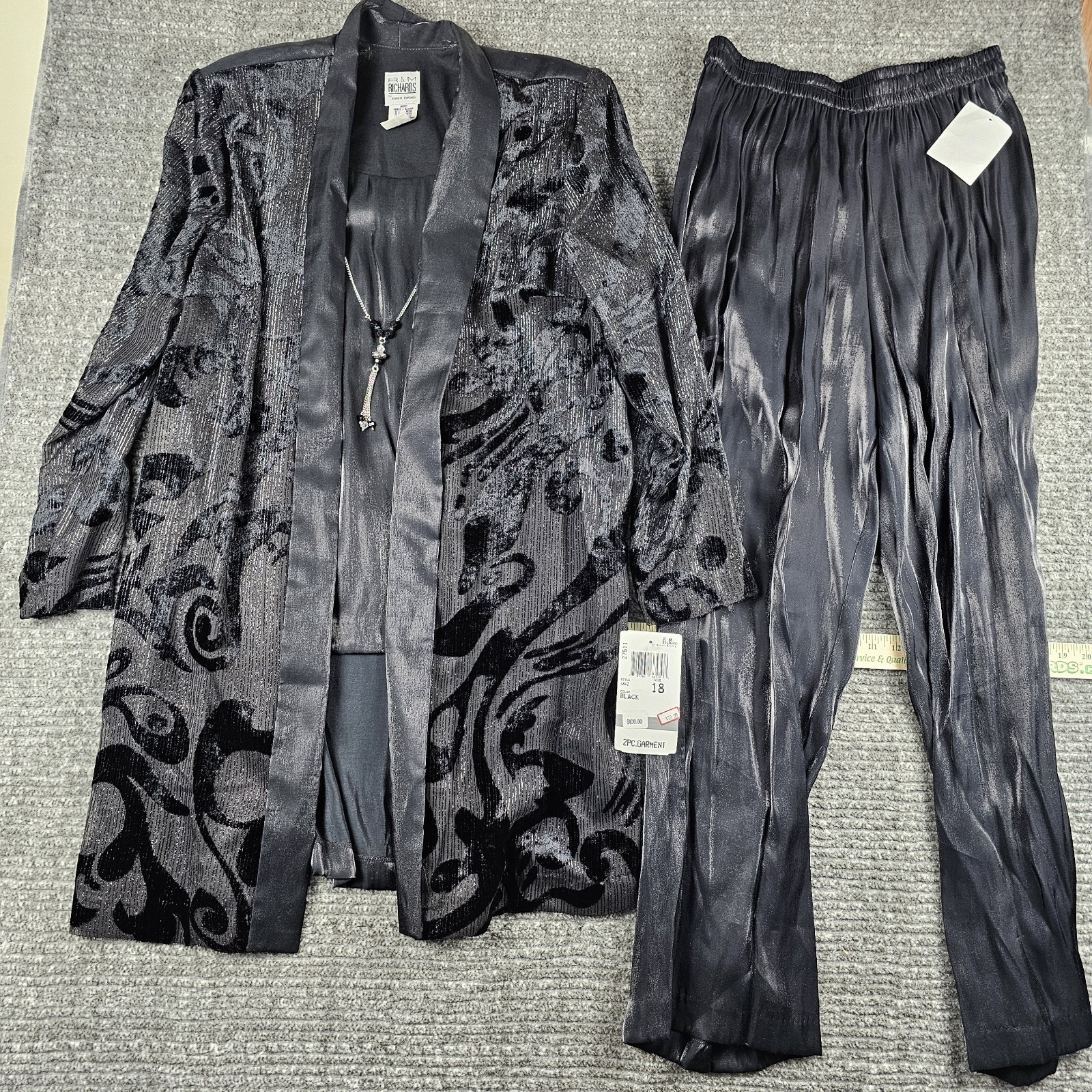 Vintage R&M Richard’s Karen Kwong Sz 18W 2 PC Black Velvet Jacket Gown Set 4842