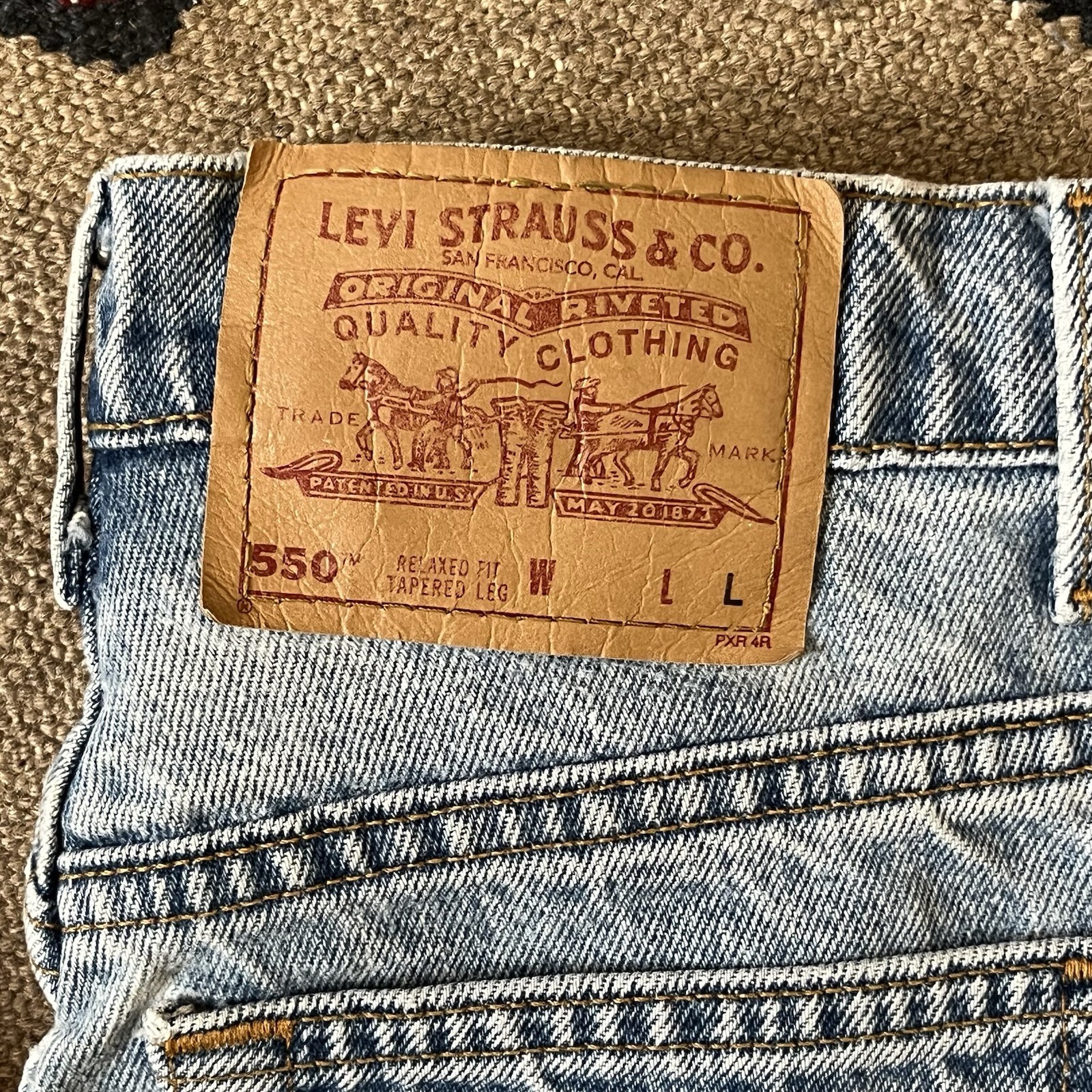 Vintage 90s Levi’s 550 Jeans Women’s 27×32 USA Made Relaxed Tapered Leg