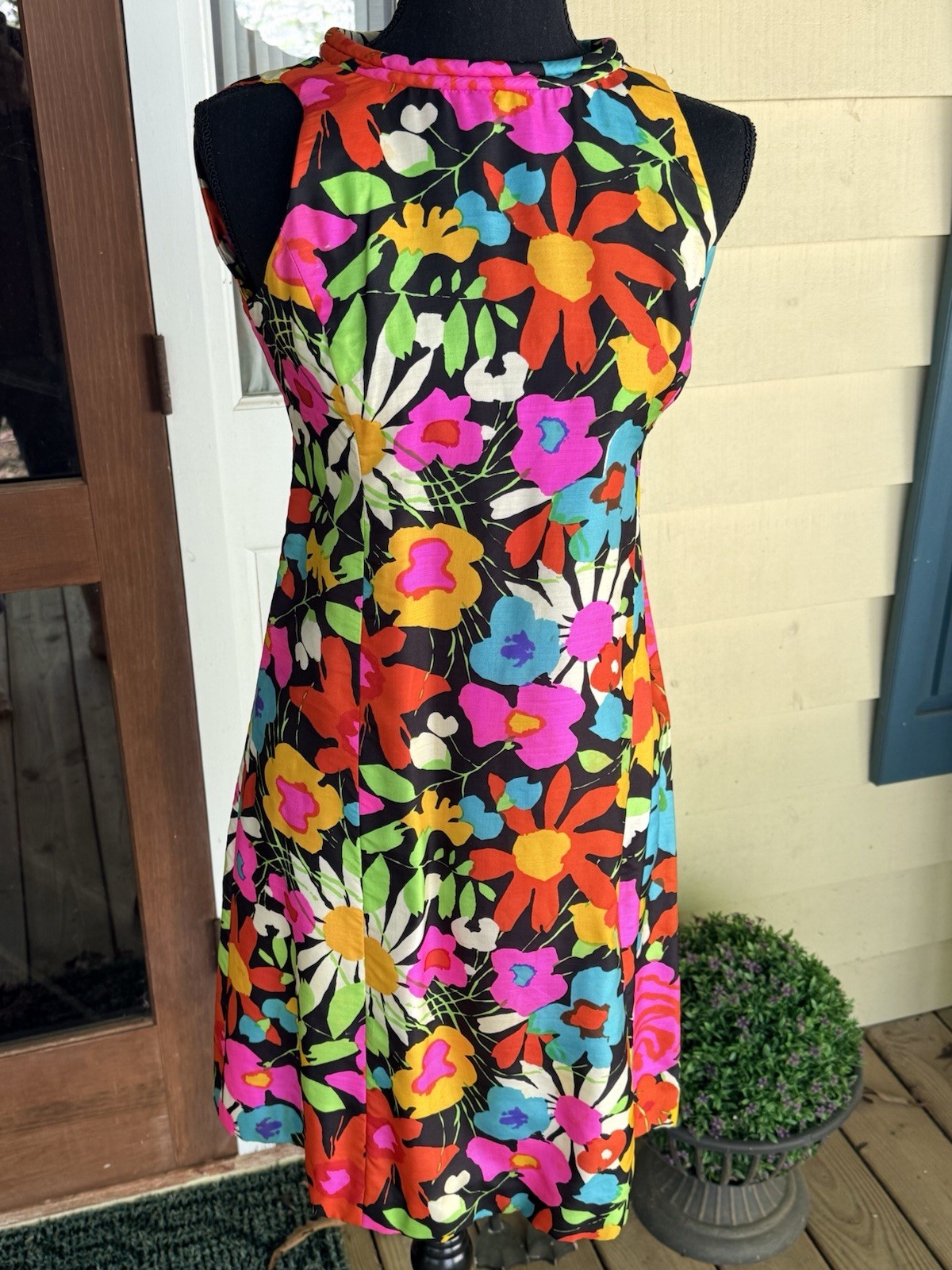 Vintage 70s ILGWU Union Made Bold Floral Shift Dress Silk Hawaiian Boho USA Sz 6