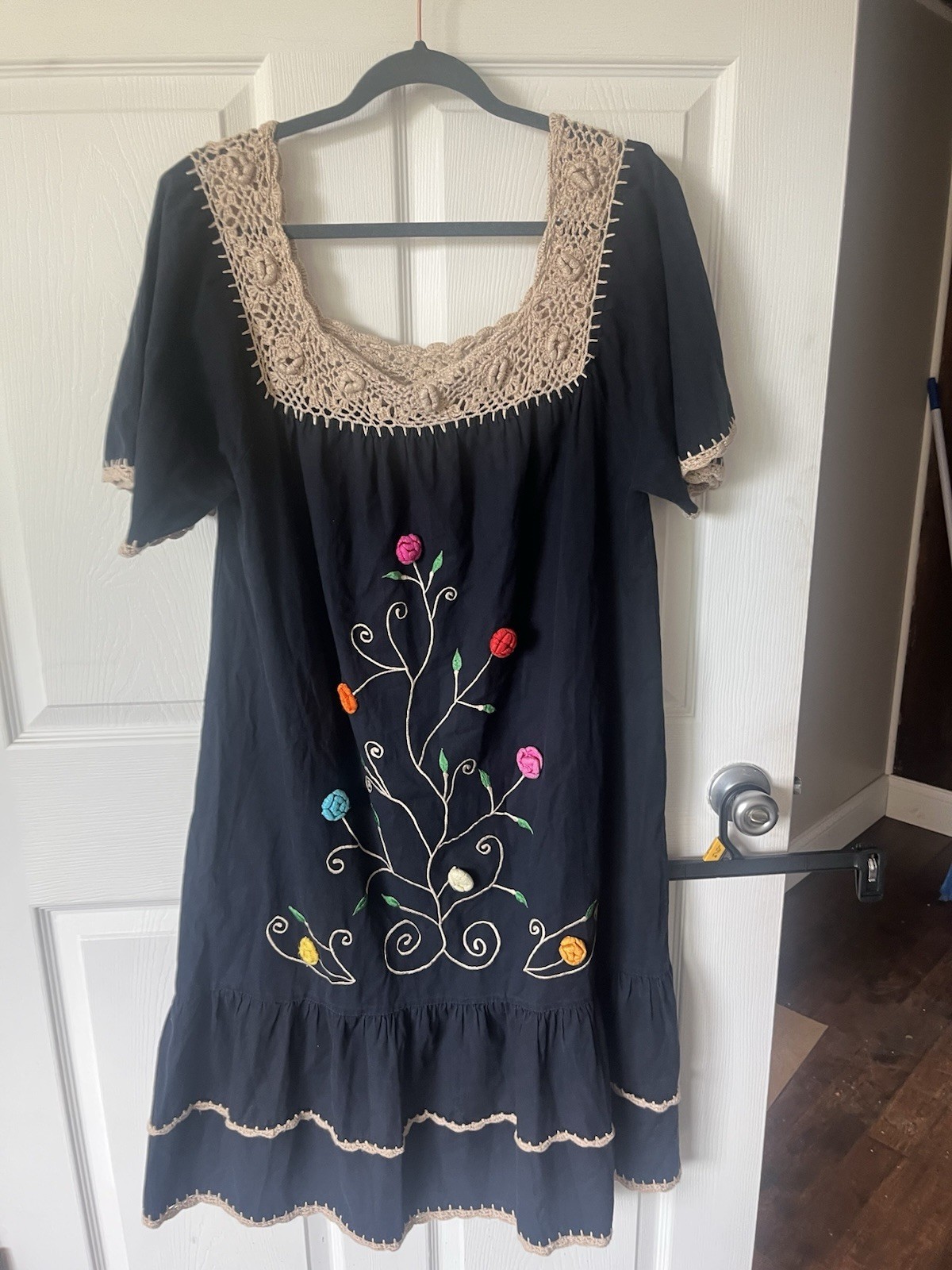 Chuchi Embroidered Boho Peasant Dress Black Crochet Lace Ruffle‎ Hem