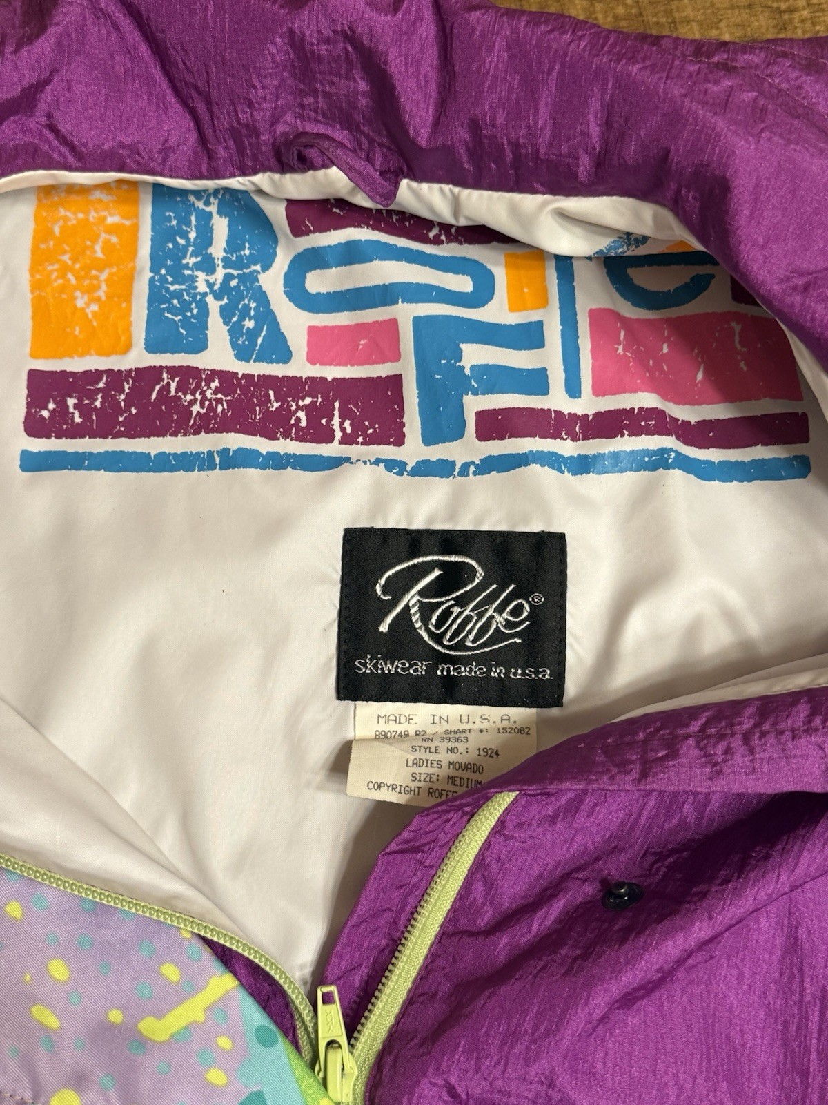 Vintage Roffe Skiwear Nylon Pullover Windbreaker Made In USA Size M
