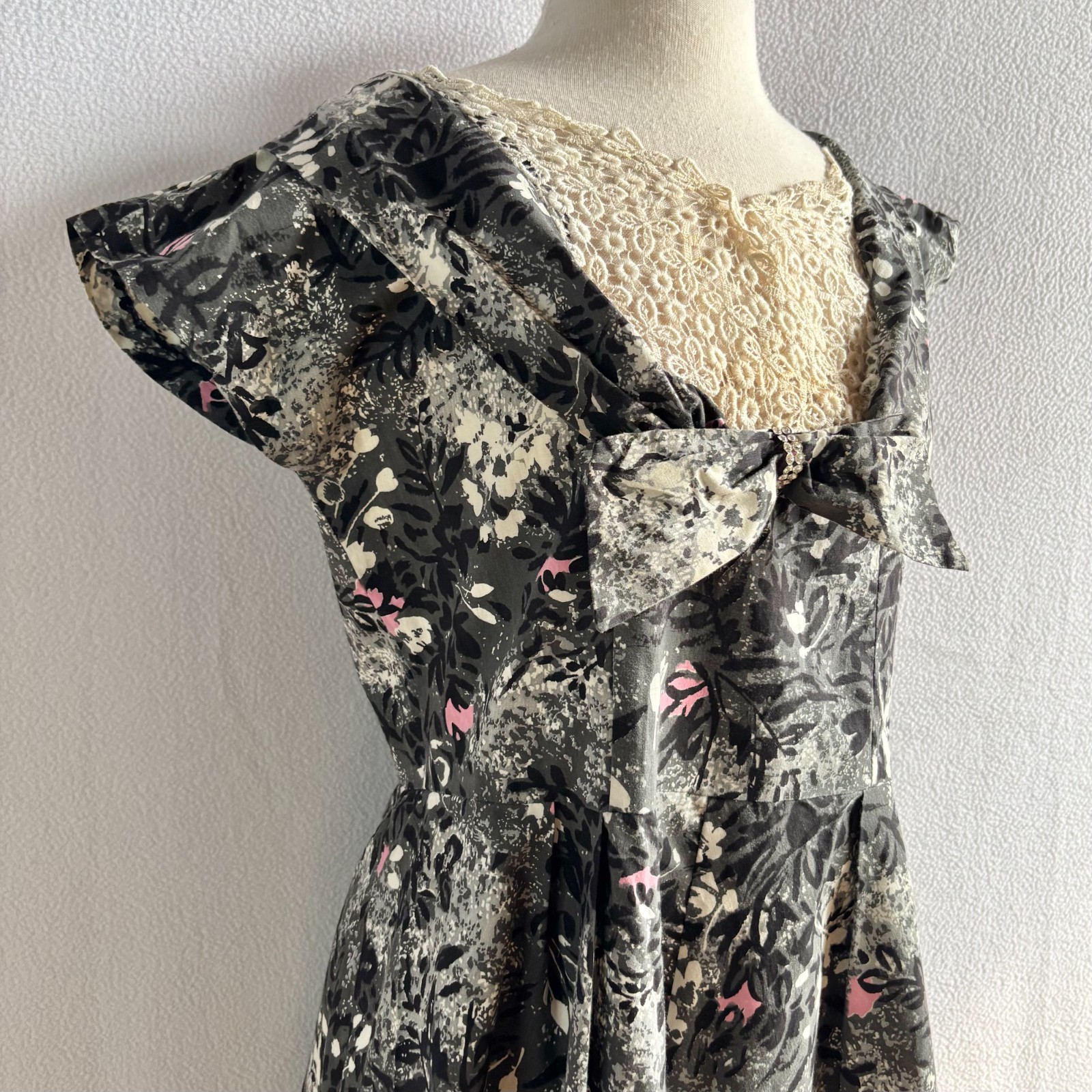 Vintage 1950s Pink Black Gray Abstract Print Fit & Flare Cotton Dress M/L