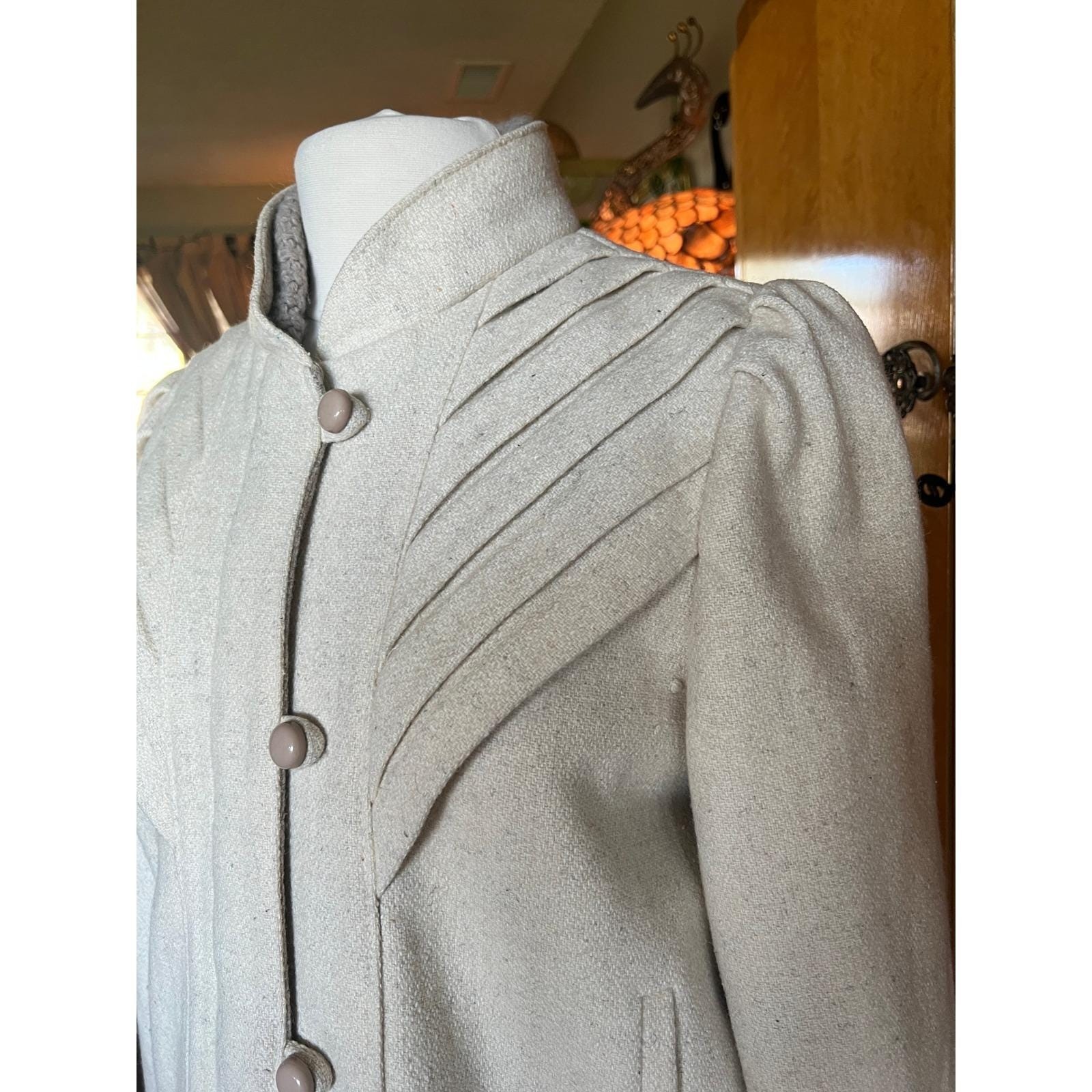 Vintage 70s Cream Wool Pleated Sunburst Jacket Puff Shoulder Quiet Luxury