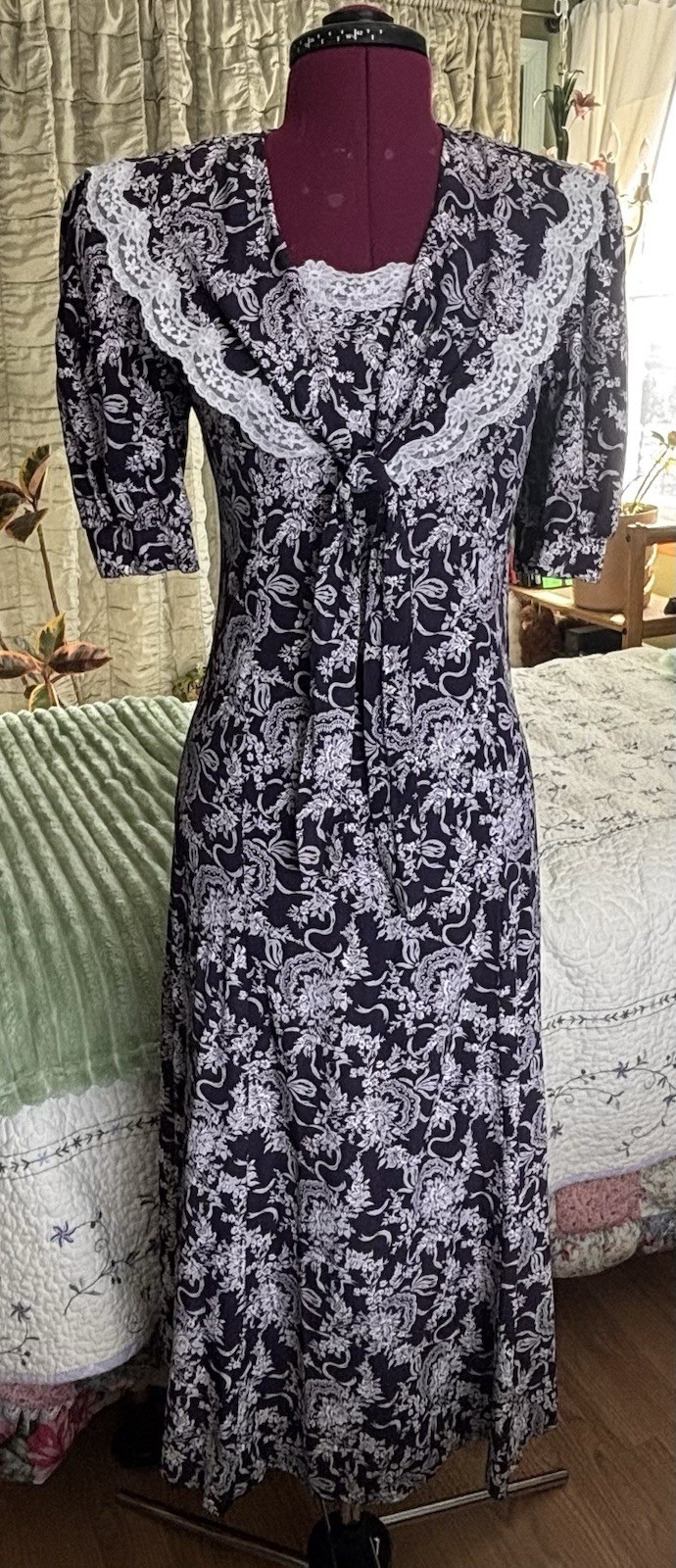 Vintage Jessica McClintock Gunne Sax Dress Size 3/4 Floral Cottage Core Prairie