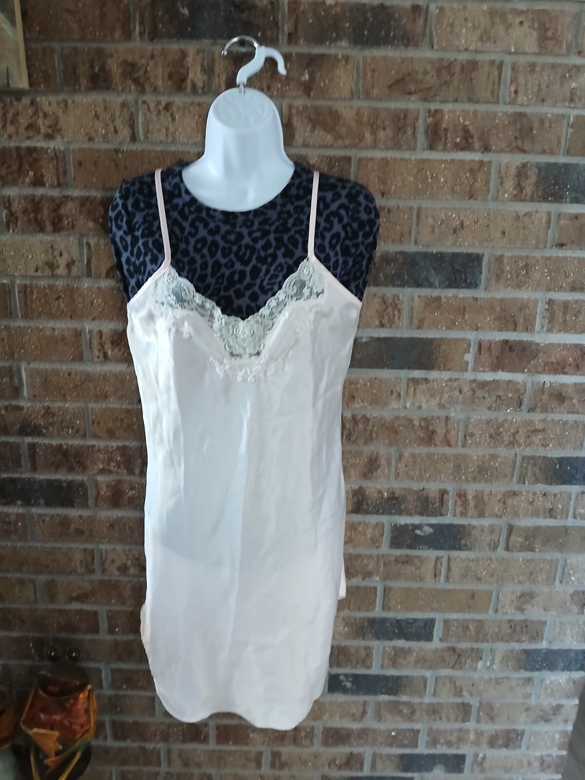 Vintage Intimo Amore Sz S Chemise Nightgown Silky Satin Beaded Lace Pink 90s
