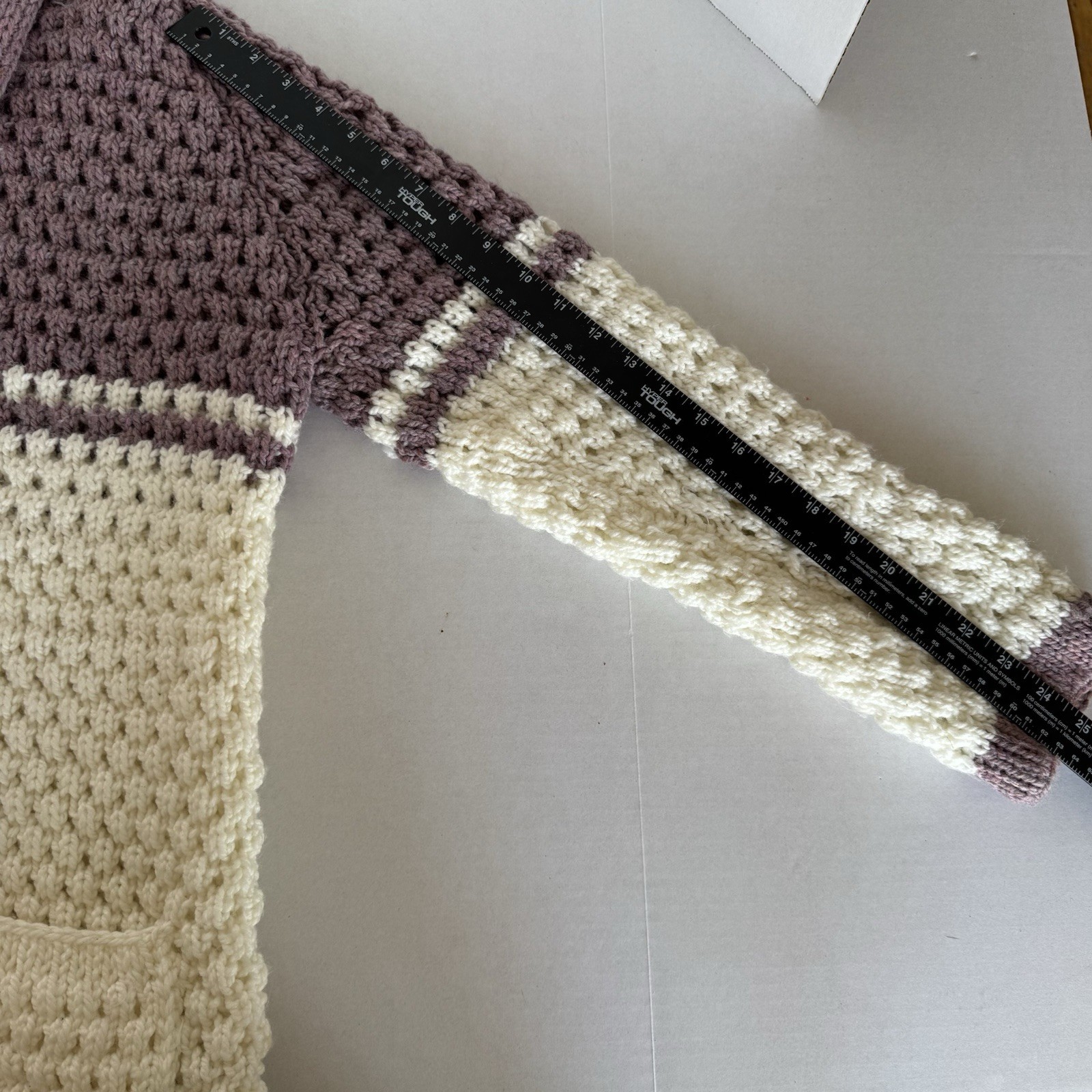 VTG Cardigan Chunky Sweater Women’s Large White Purple Front Pockets Handmade