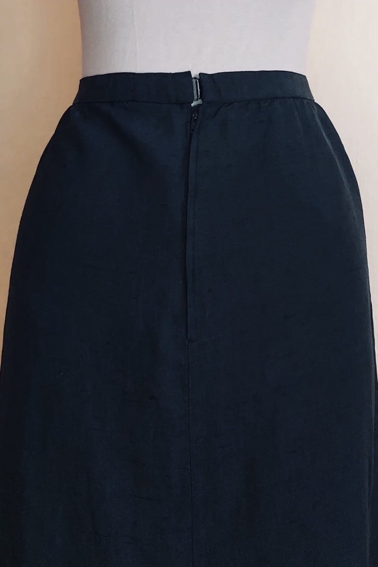 Chanel Vintage Silk Skirt Black FR 40 M US8 Made in France Women’s Authentic