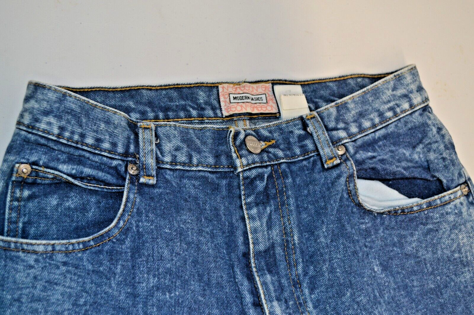 Vintage 80s Sassoon Modern Basics Women’s Jeans with Original Details, Size 14
