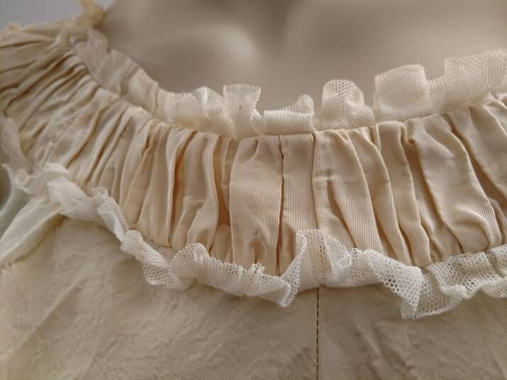 Vintage Faille Wedding Dress Full Skirt Cream Ivory Bridal Gown 34″B 27″W
