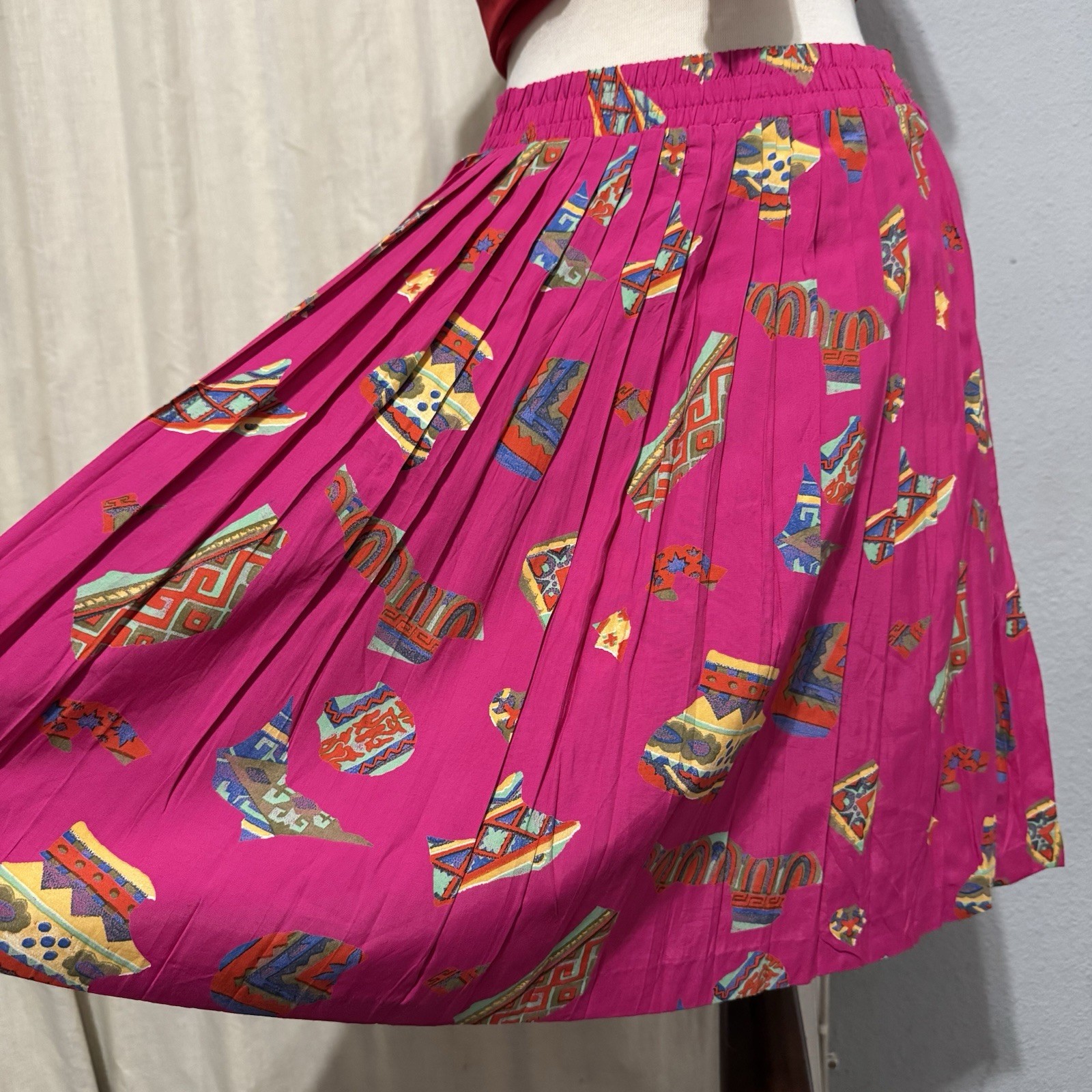 Vintage Melrose Dresses Pink Tribal Print Knee Length Pleated Skirt Size S