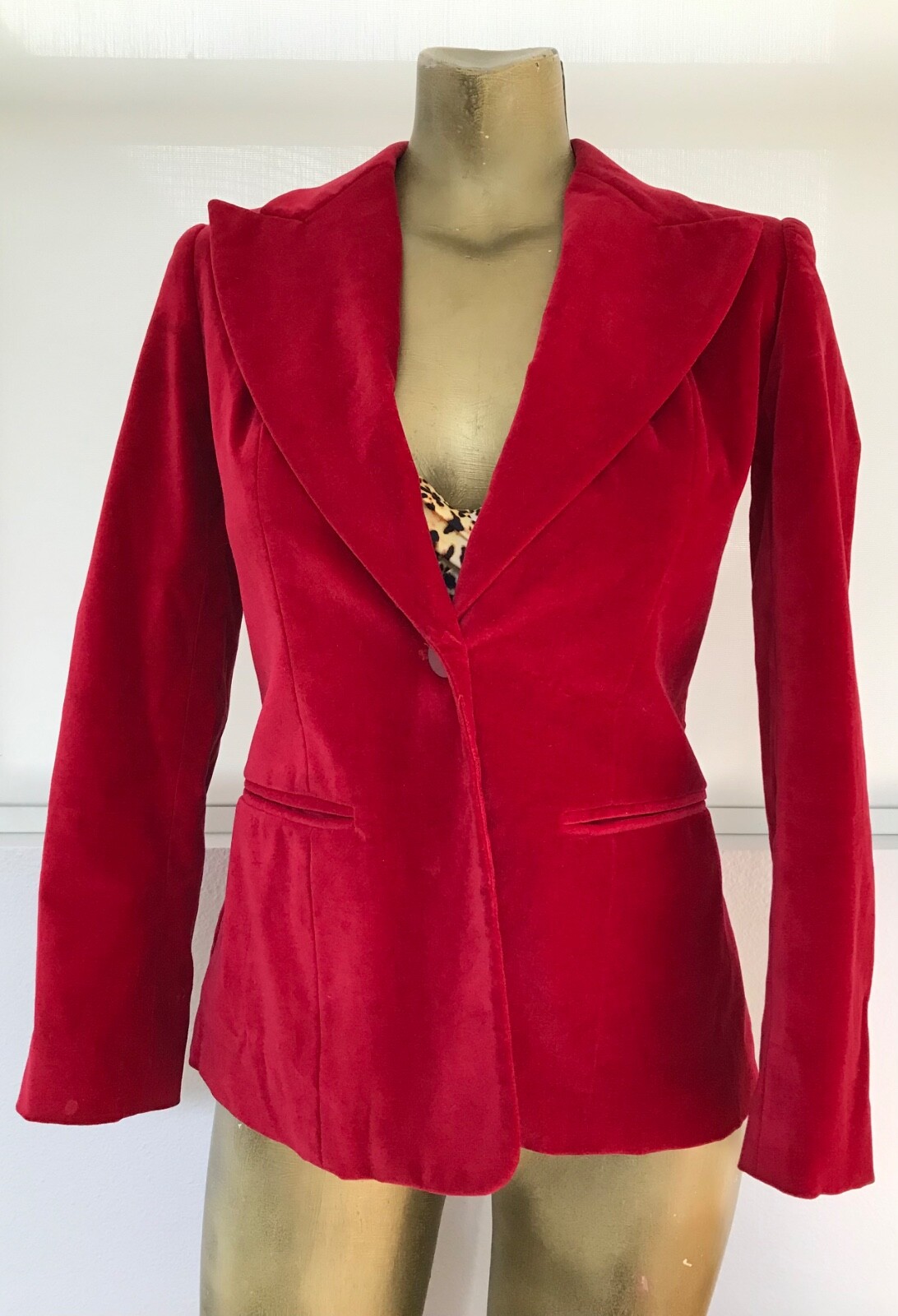 VINTAGE 80s Disco Era BLOOMINGDALES Red VELVET TUXEDO Smoking JACKET Size 2P