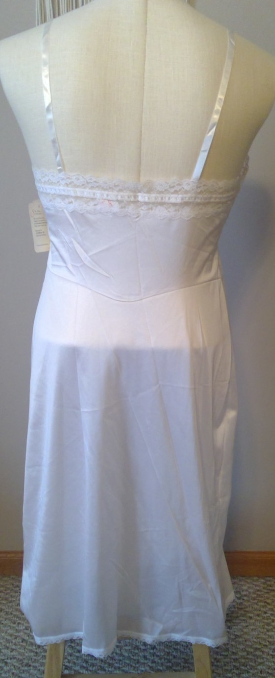 2 ladies Fortune full 100% Antron III nylon slips new w/ tags & lace trim sz 36