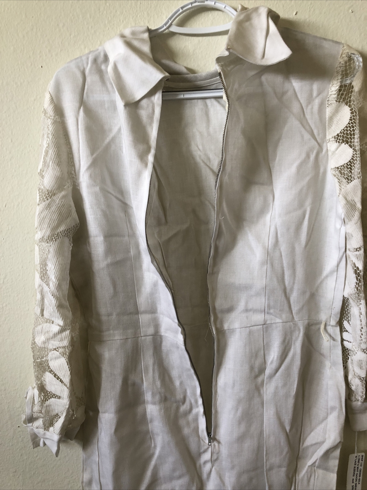 NWT VTG 1960’S White Rayon Dress With Lace Sleeves Size M