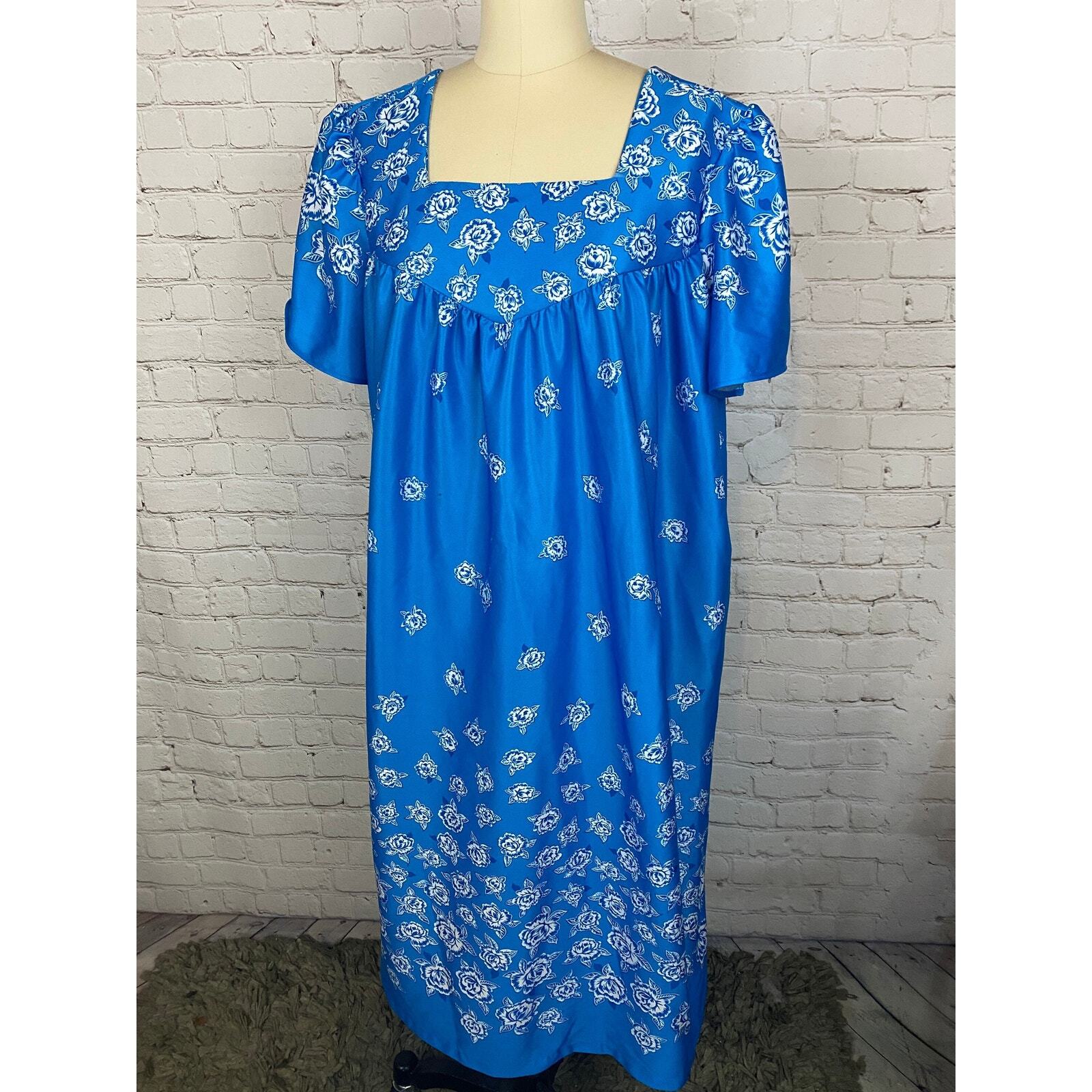 Vintage 80s Blue Flora Polyester Nap Dress Night Gown Small Medium Large