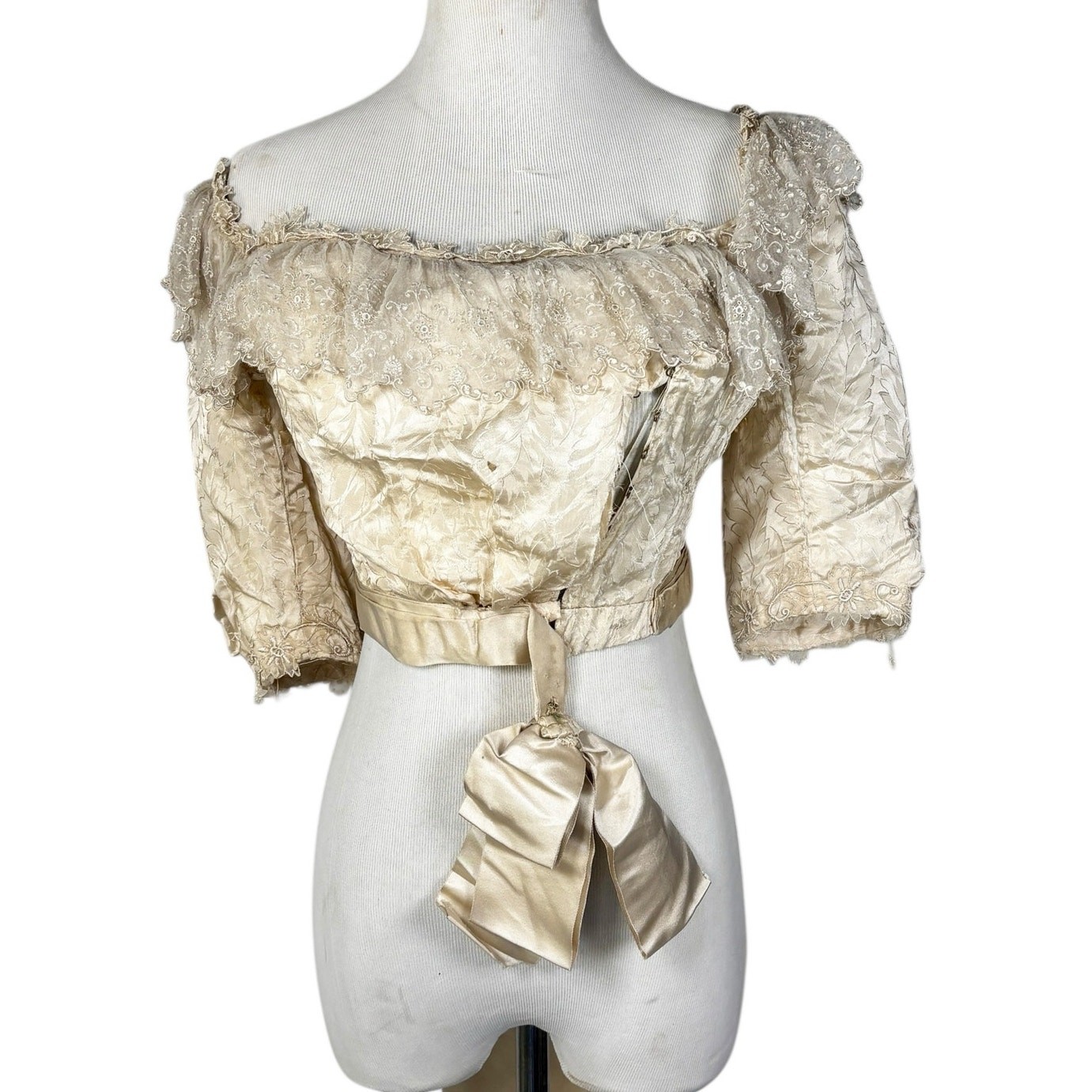 Antique 1890s White Silk Jacquard Bodice Chiffon Ruffle Collar Boned Study Piece