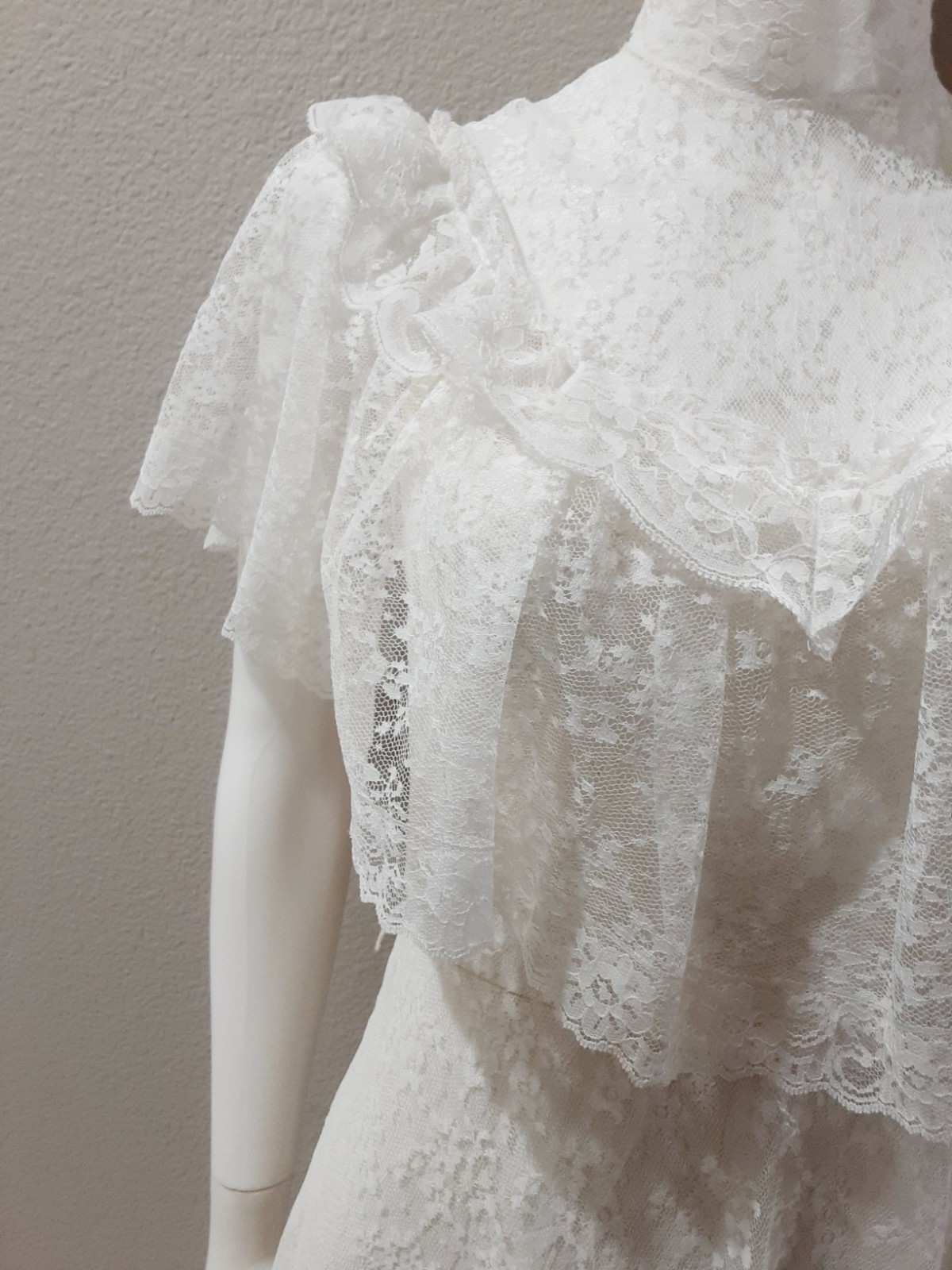 Vtg Wedding Tea Party dress Lace Off White Short Sleeve Cape High Neck Union