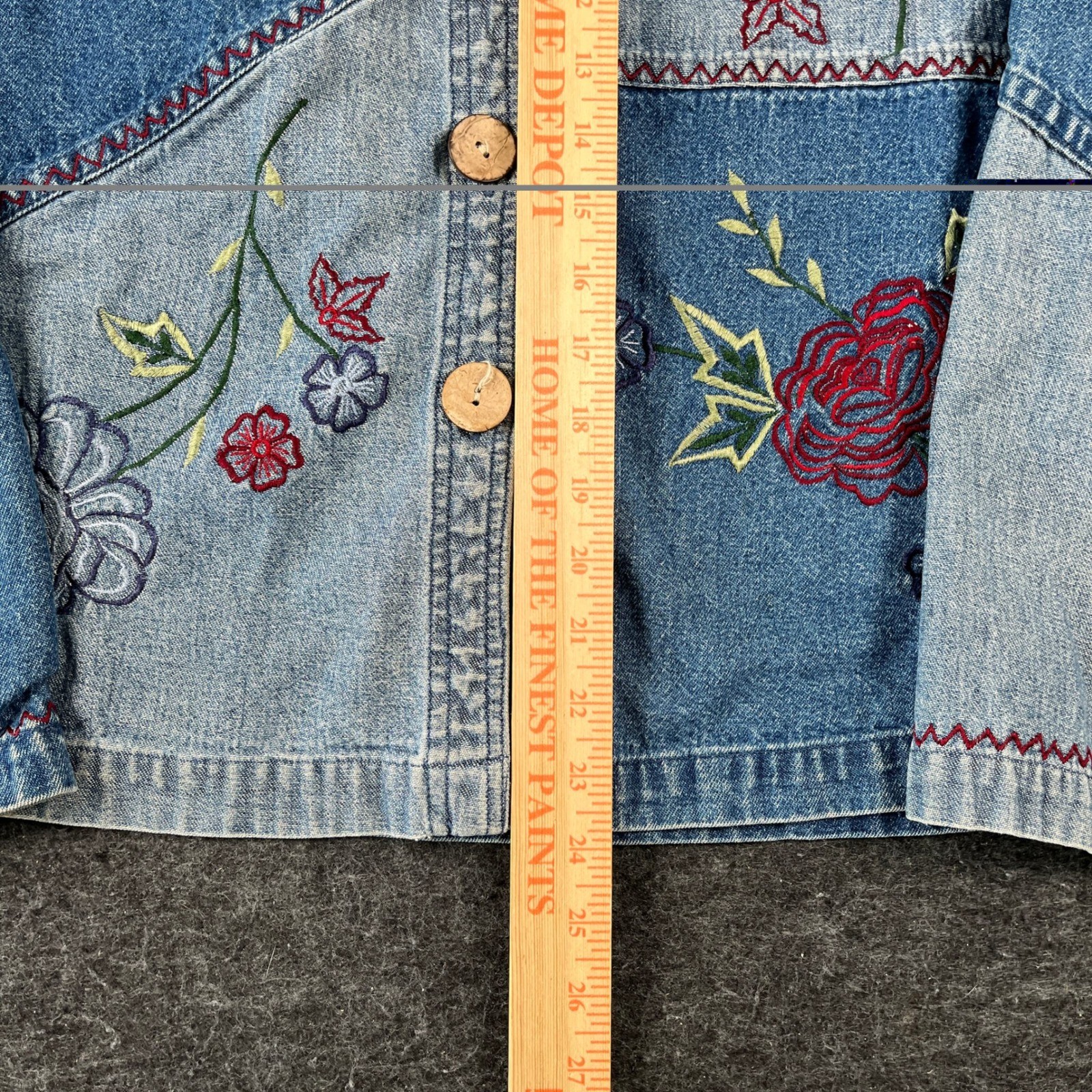 Vintage Sara Studio Trucker Jacket Womens XL Blue Gray Denim Embroidered Floral